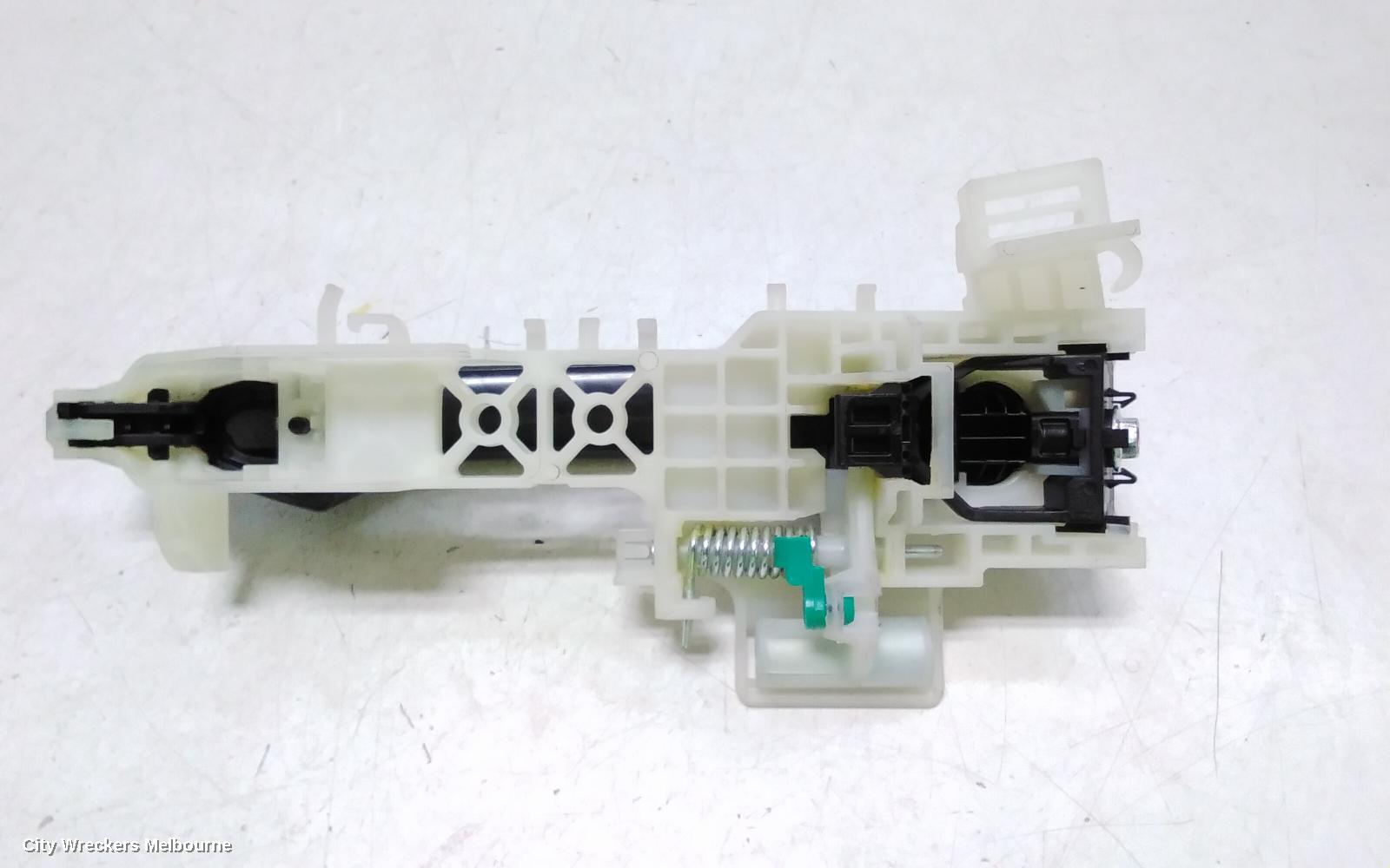 KIA SPORTAGE DOOR HANDLE, LH FRONT, OUTER, NON KEYLESS TYPE, NQ5, 09/2021 ONWARDS - Image 3