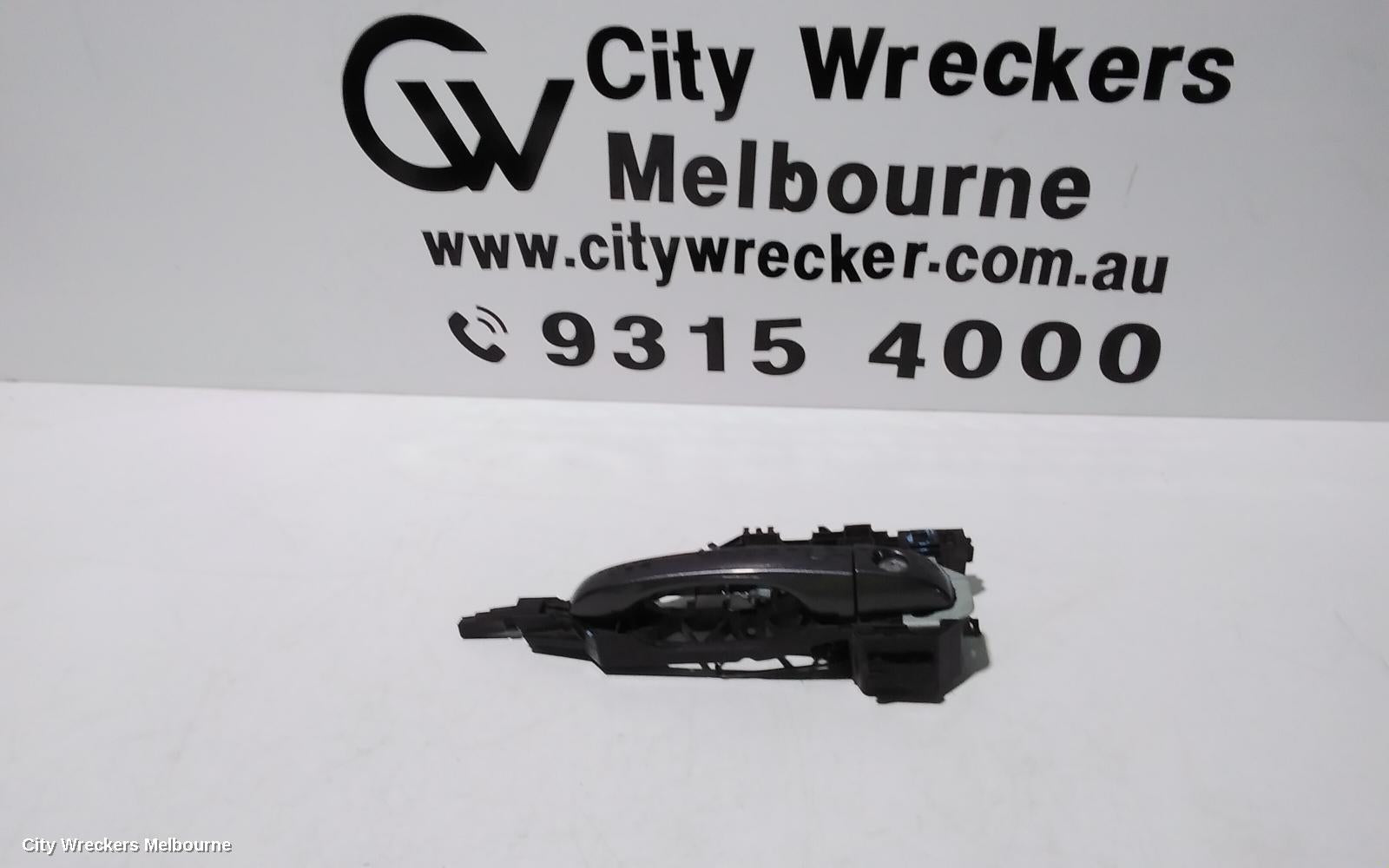 DODGE JOURNEY DOOR HANDLE, OUTER, RH FRONT, JC, 03/2010 - 12/2016 - Image 1