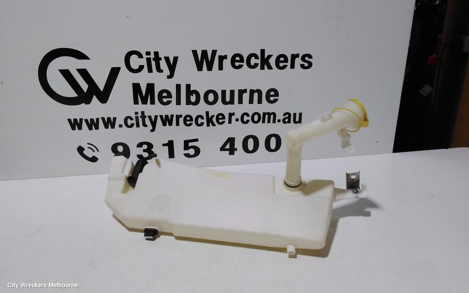 HOLDEN COLORADO WASHER BOTTLE, RG/RG 7, 01/2012 - 12/2020 - Image 3