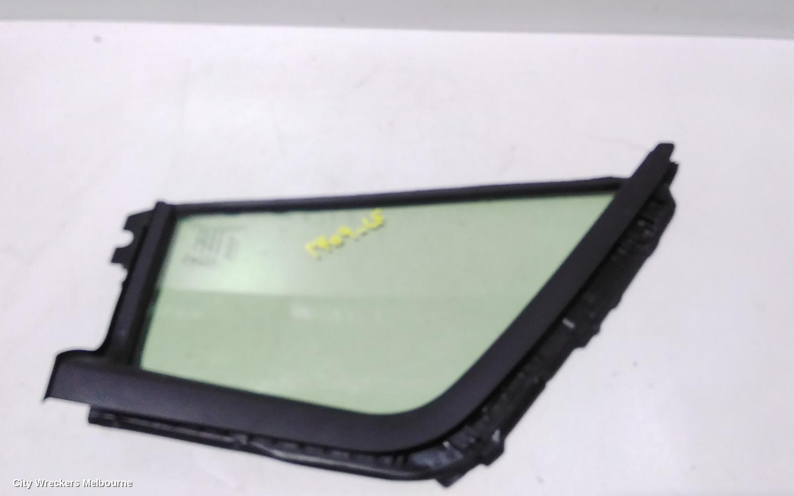 TOYOTA HIACE LEFT FRONT 1/4 DOOR GLASS, 300 SERIES, 02/2019 ONWARDS - Image 3