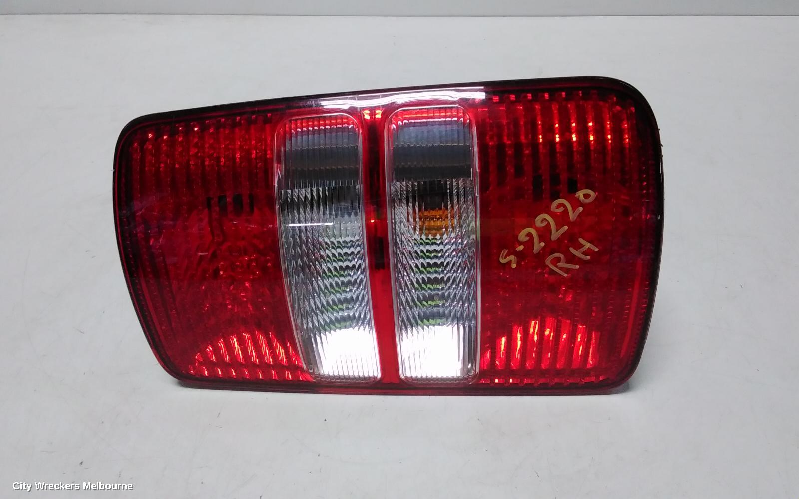 VOLKSWAGEN CADDY RIGHT TAILLIGHT, 2K, 08/2010 - 06/2015 - Image 3
