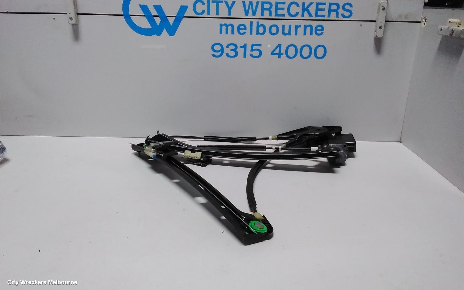 VOLKSWAGEN POLO LEFT FRONT WINDOW REG/MOTOR, 6R, POWER, 5DR HATCH, 05/2014 - 09/2017 - Image 2