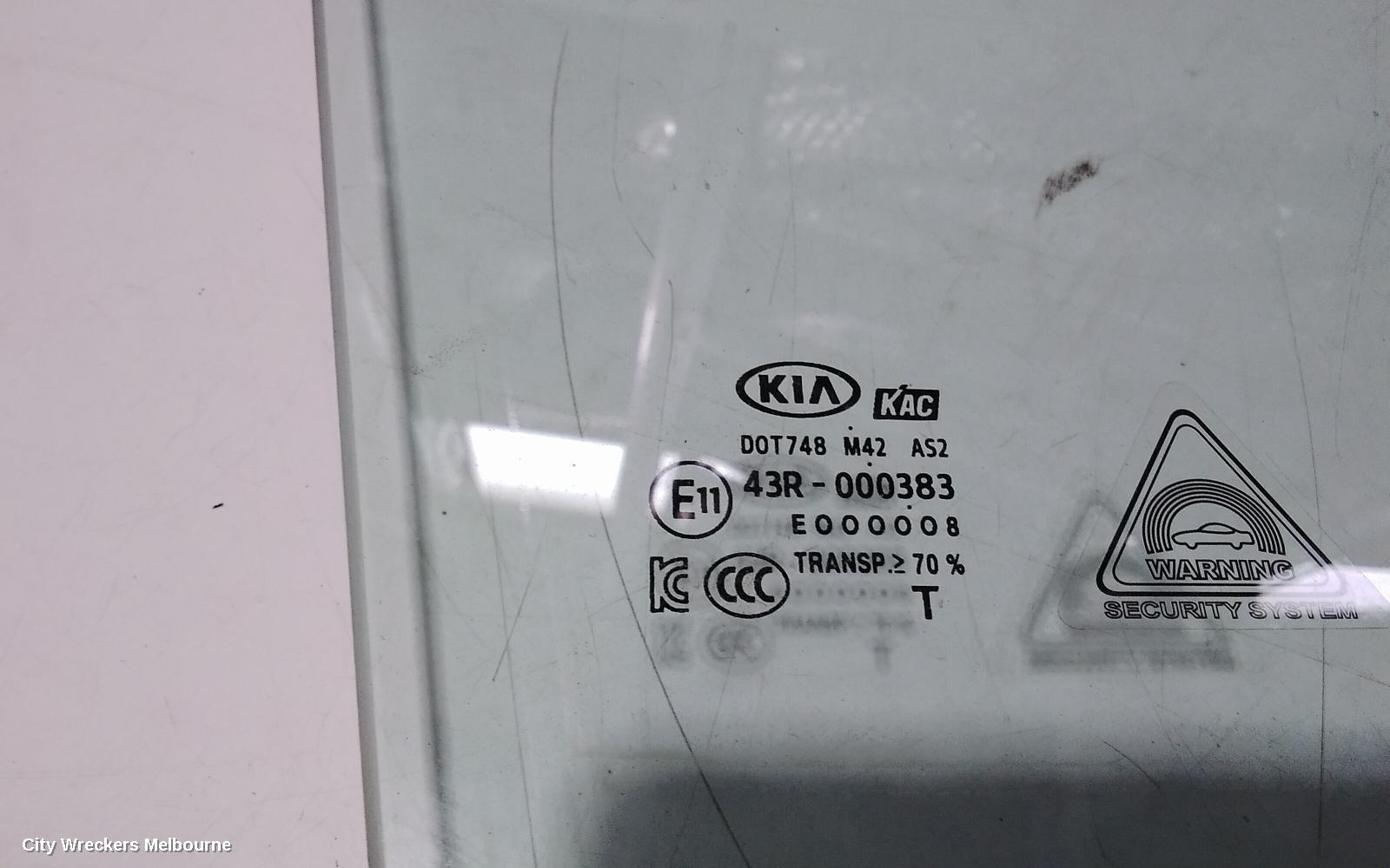 KIA CARNIVAL/GRAND CARNIVAL RIGHT FRONT DOOR WINDOW, YP, 02/2015 - 10/2020 - Image 2