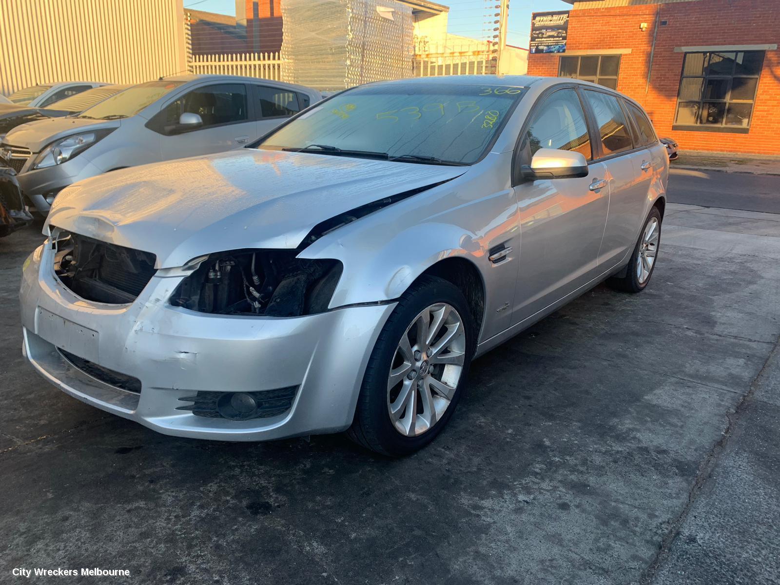 HOLDEN COMMODORE RADIATOR, AUTO, V6 ENG, VE-VF, 09/2010 - 12/2017 - Image 2