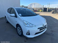 TOYOTA PRIUS LEFT FRONT WINDOW REG/MOTOR, NHP10R, PRIUS C, 03/2012 - 03/2020 - Image 1