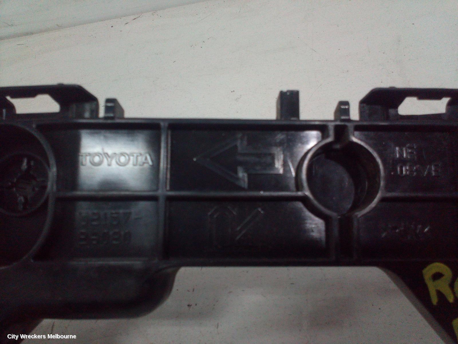 TOYOTA HIACE, 300 SERIES, 02/2019 ONWARDS, RHR BAR BRAKET: 94061 - Image 2