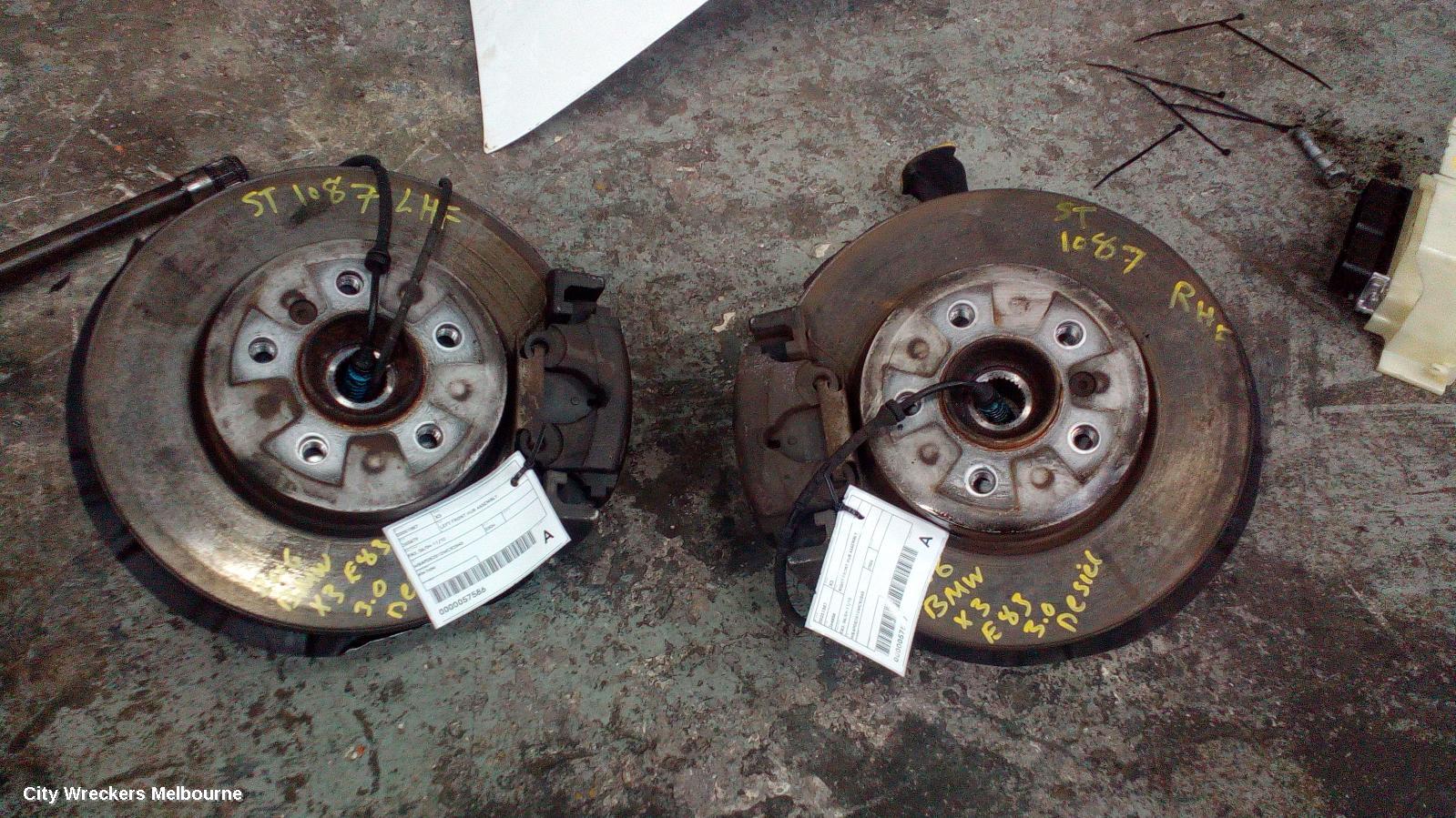 BMW X3 LEFT FRONT HUB ASSEMBLY, E83, 06/2004 - 11/2010 - Image 2