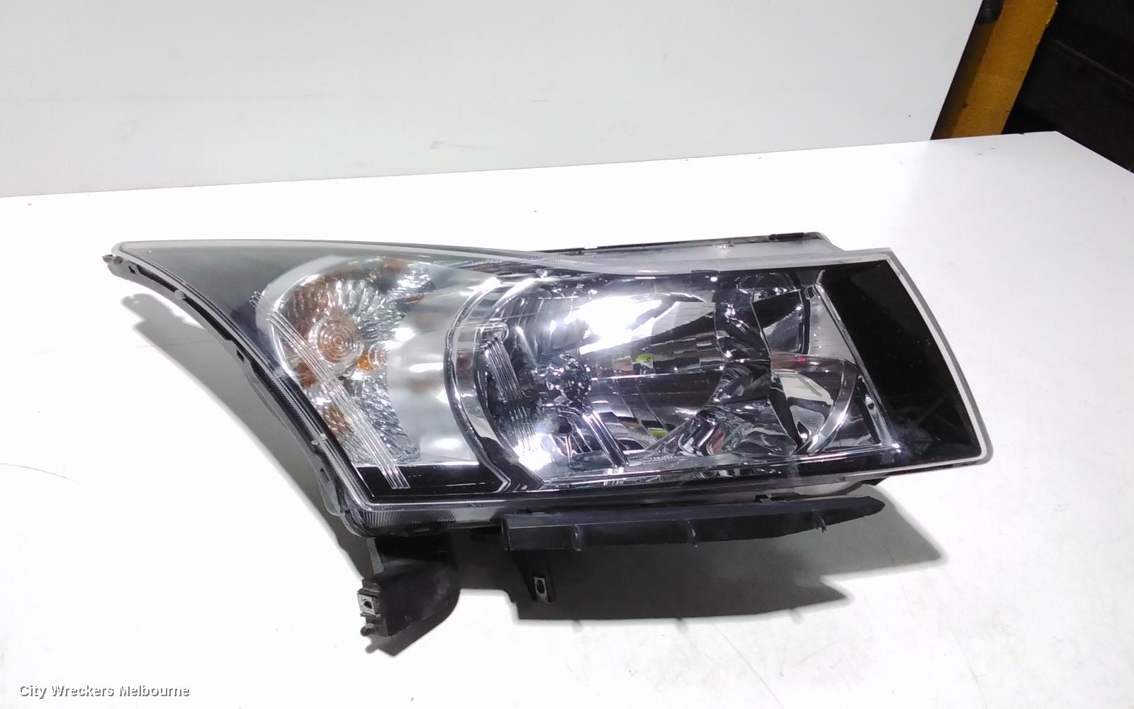 HOLDEN CRUZE RIGHT HEADLAMP, JG, 03/2009 - 02/2011 - Image 3
