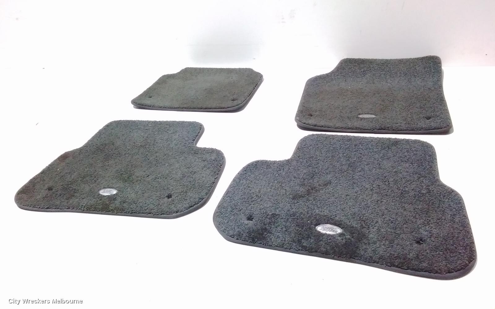 LAND ROVER DISCOVERY SPORT FLOOR MATS, L550, 01/2015 ONWARDS - Image 2