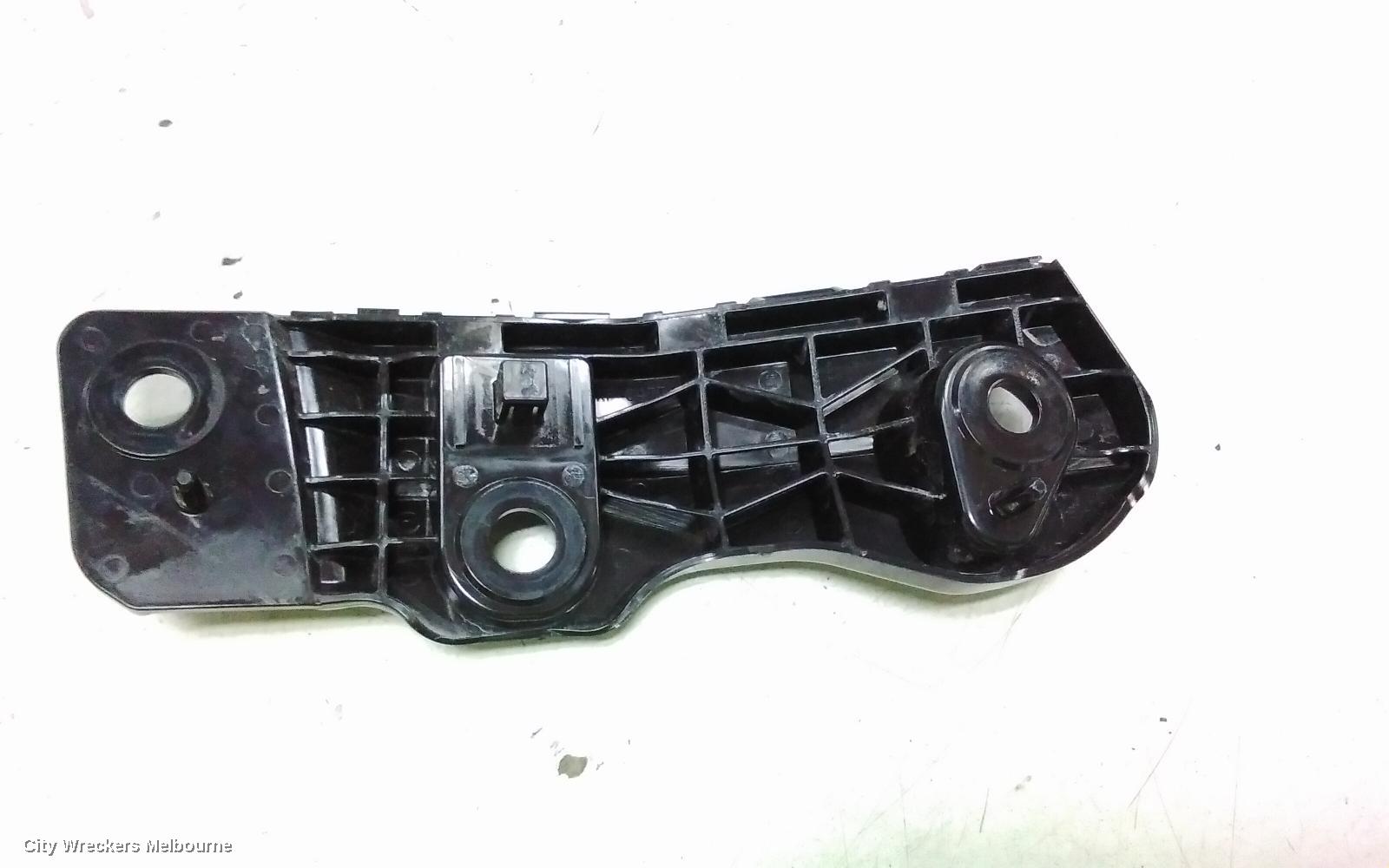 MAZDA CX8, KG, 05/2018 - 12/2023, LHF BAR RETAINER / BRACKET  KB8A500UI: 145884 - Image 3