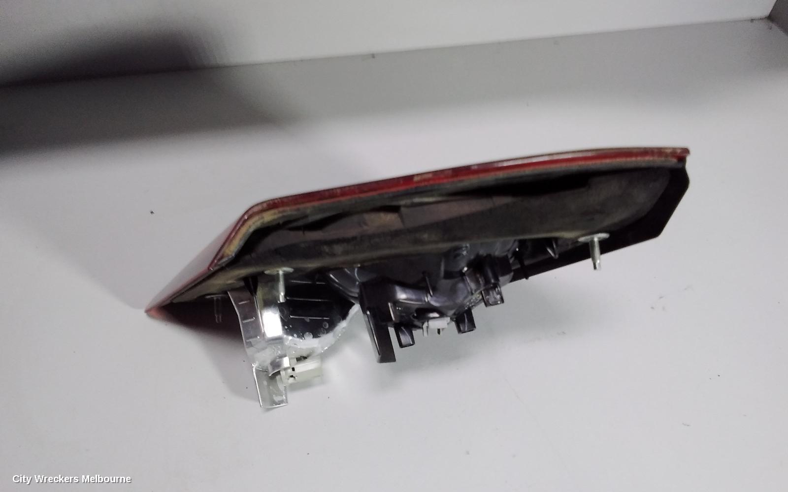 HONDA CIVIC REAR GARNISH, BOOTLID LAMP (LH SIDE), 8TH GEN, 01/2009 - 12/2011 - Image 2