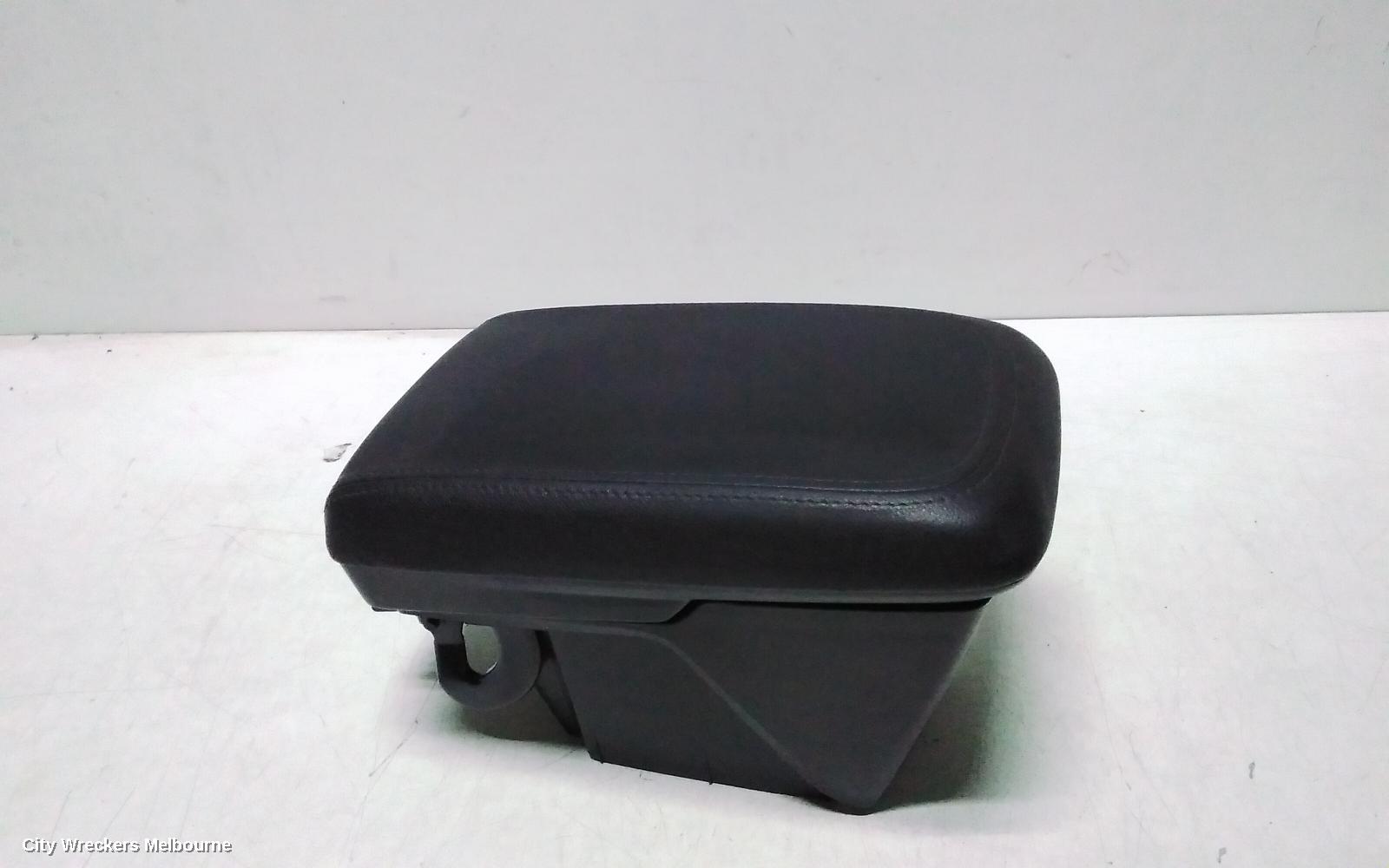 HOLDEN CAPTIVA CONSOLE, CG, LEATHER, BLACK, 01/2011 - 06/2018 - Image 1