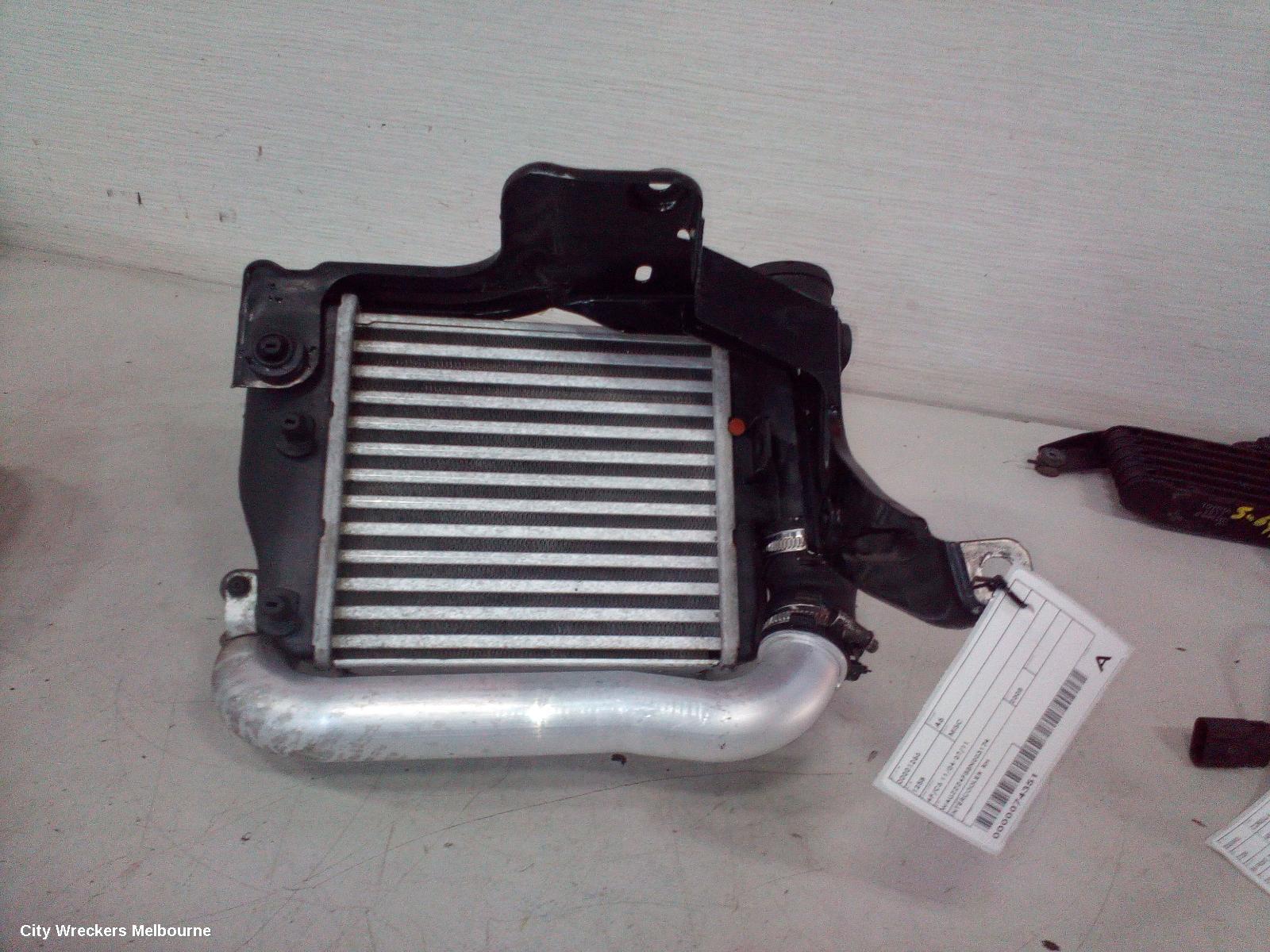 AUDI A6, 4F/C6 11/2004 - 07/2011, INTERCOOLER  RH: 74351 - Image 2