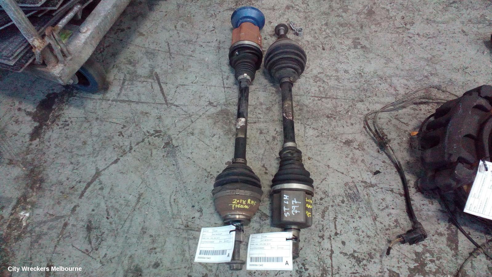 VOLKSWAGEN TIGUAN RIGHT DRIVESHAFT, FRONT, FWD, 110TSI, 5NA, 06/2016 ONWARDS - Image 3