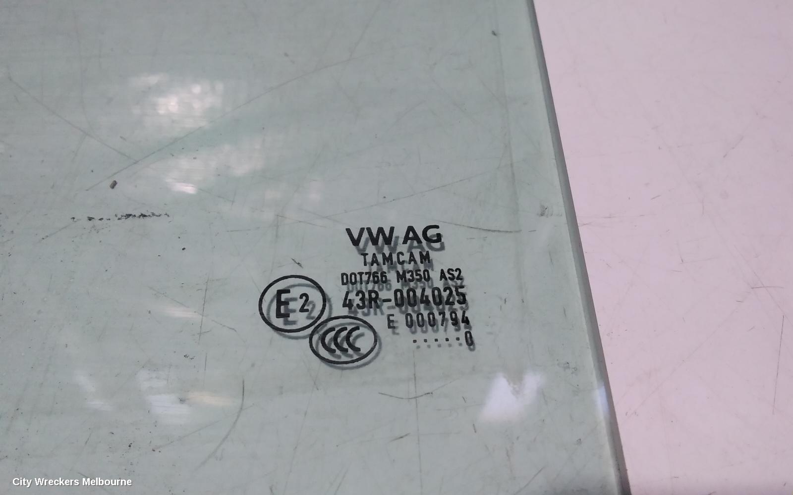 VOLKSWAGEN CRAFTER LEFT FRONT 1/4 DOOR GLASS, SY1, 08/2017 ONWARDS - Image 2