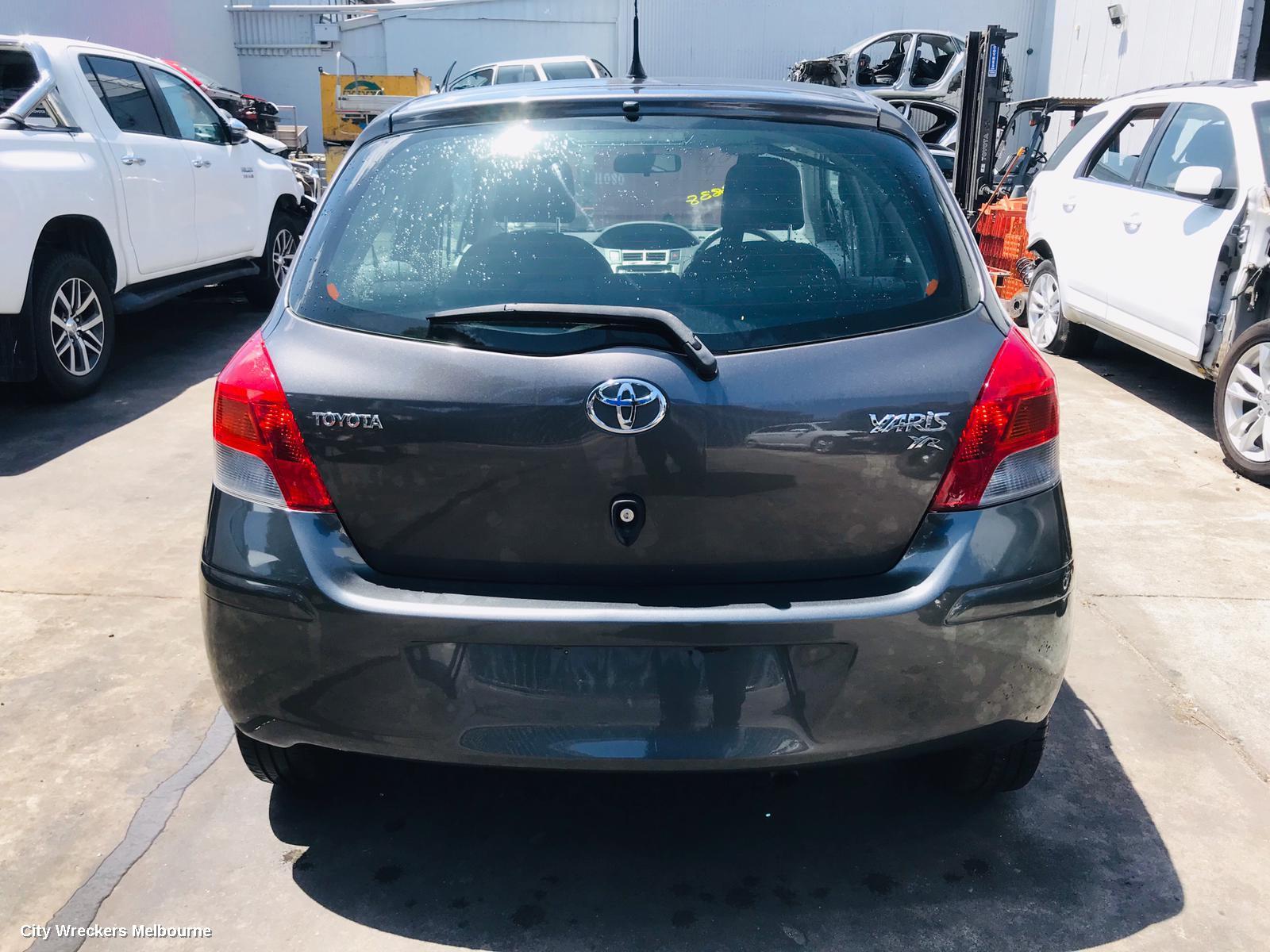 TOYOTA YARIS, NCP9#, 10/2005 - 12/2016, WASHER TANK & MOTOR FRONT , 1.3L MULTI POINT F/INJ, 4 SP AUTOMATIC, TOYOTA, YARIS, NCP90R 10 UPGRADE, , 5D HATCHBACK, SECOND HAND: 50772 - Image 1