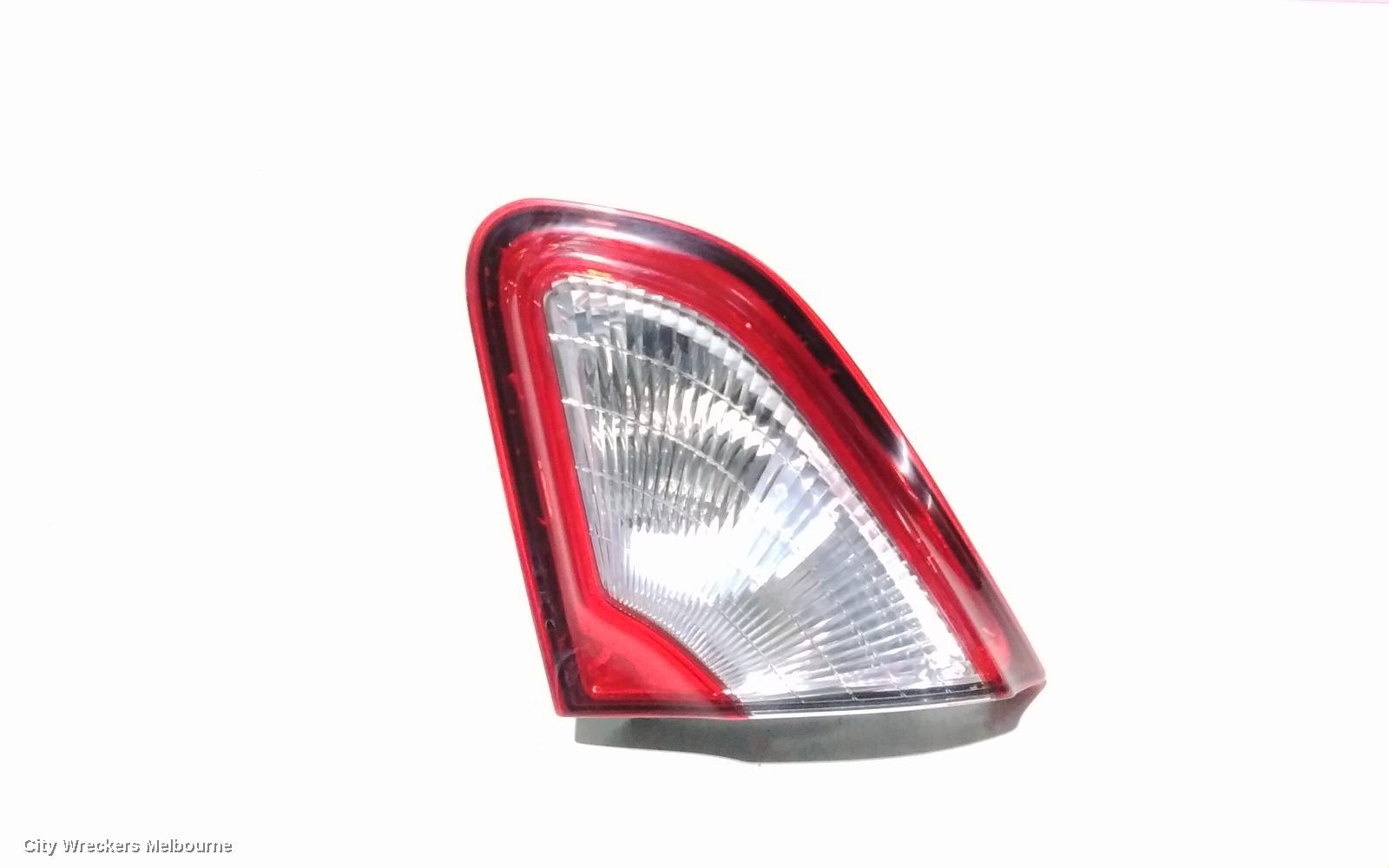 NISSAN DUALIS REAR GARNISH, TAILGATE LAMP (RH SIDE), J10, 01/2010 - 05/2014 - Image 2