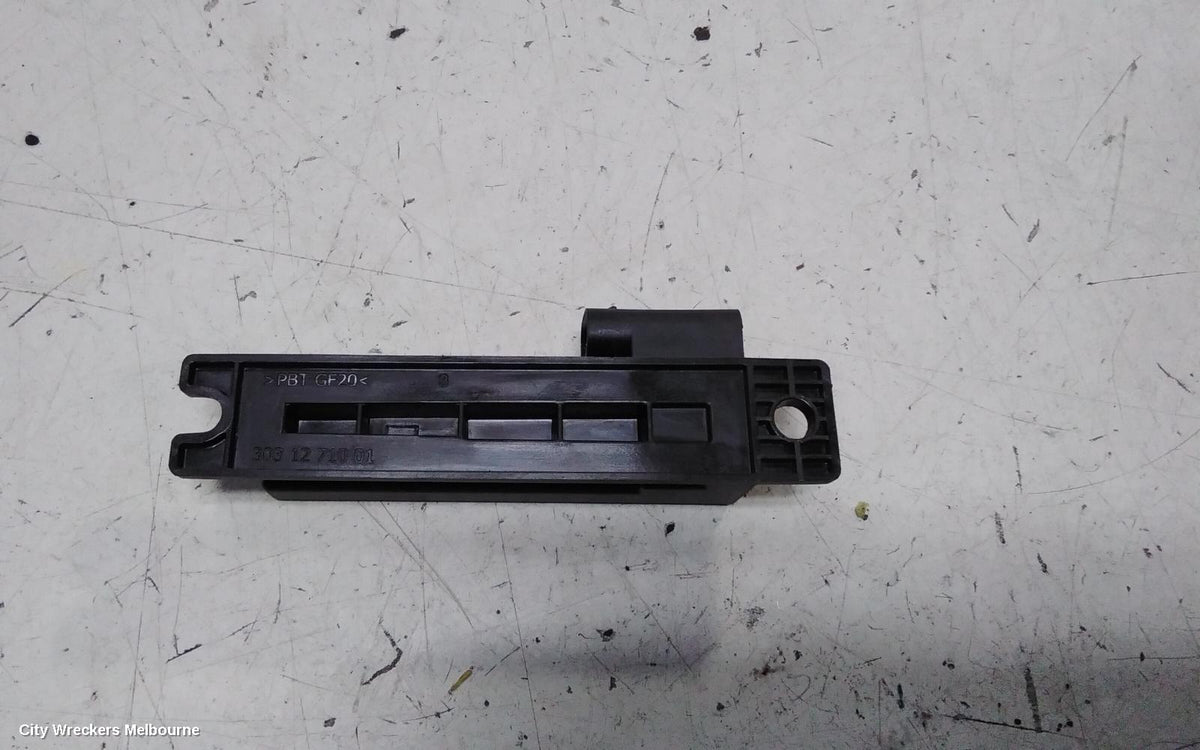 LAND ROVER RANGEROVER EVOQUE, L538, 11/2011 - 01/2019, AH42-15K603-AA  KEYLESS ENTRY ANTENNA/RECEIVER MODULE : 144277 - Image 2