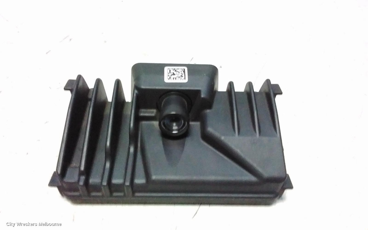 MITSUBISHI OUTLANDER REVERSE CAMERA, FRONT CAMERA (WINDSCREEN MOUNTED), P/N A014U761, ZM, 08/2021 - 03/2025 - Image 2