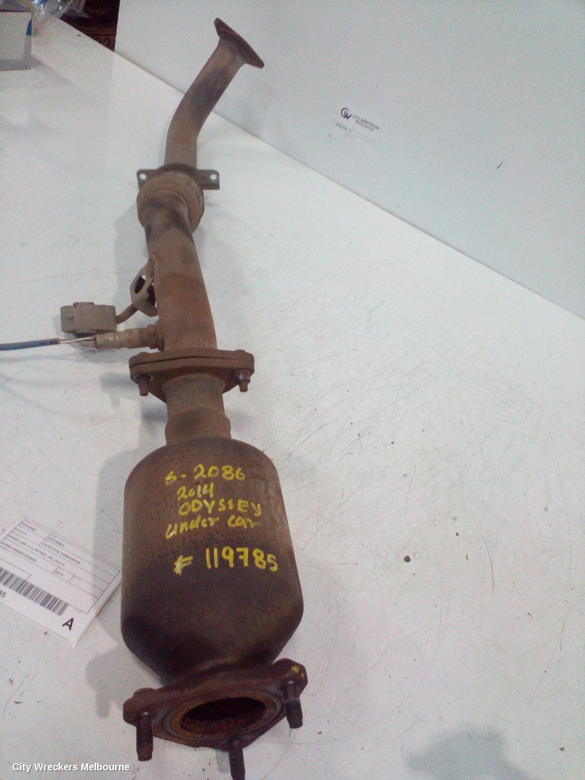 HONDA ODYSSEY CATALYTIC CONVERTER, UNDER CAR, 2.4, PETROL, RC, 02/2014 ONWARDS - Image 2
