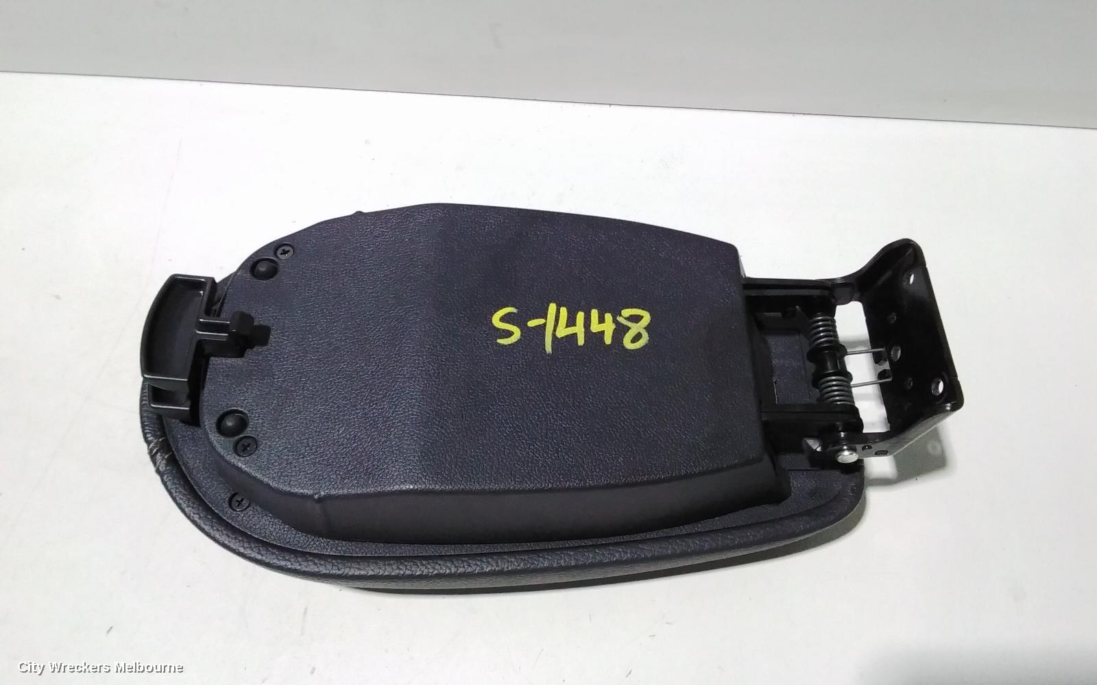 HYUNDAI VELOSTER CONSOLE, FS, 02/2012 - 02/2018 - Image 3
