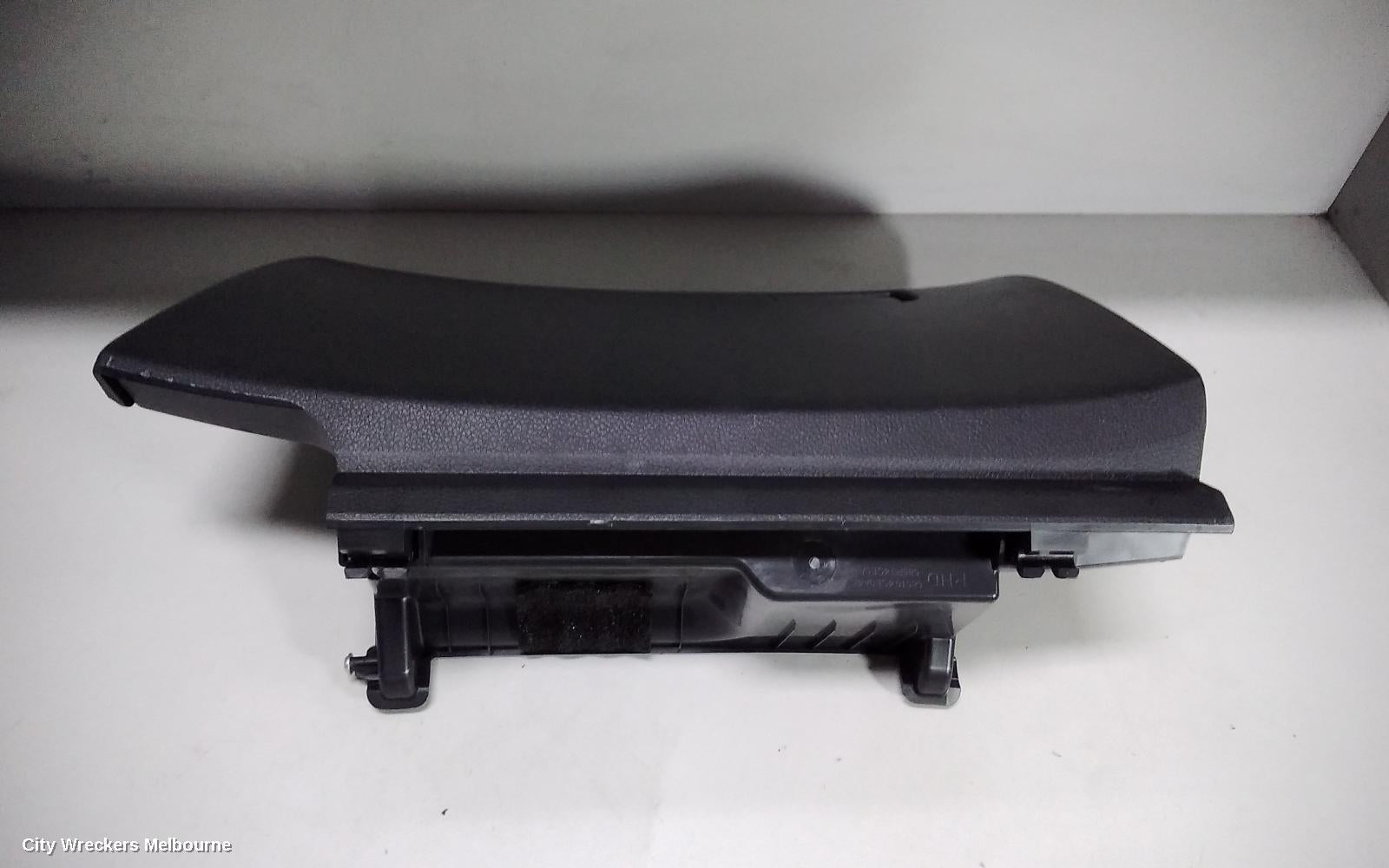NISSAN XTRAIL GLOVE BOX, T32, 03/2014 - 07/2022 - Image 1