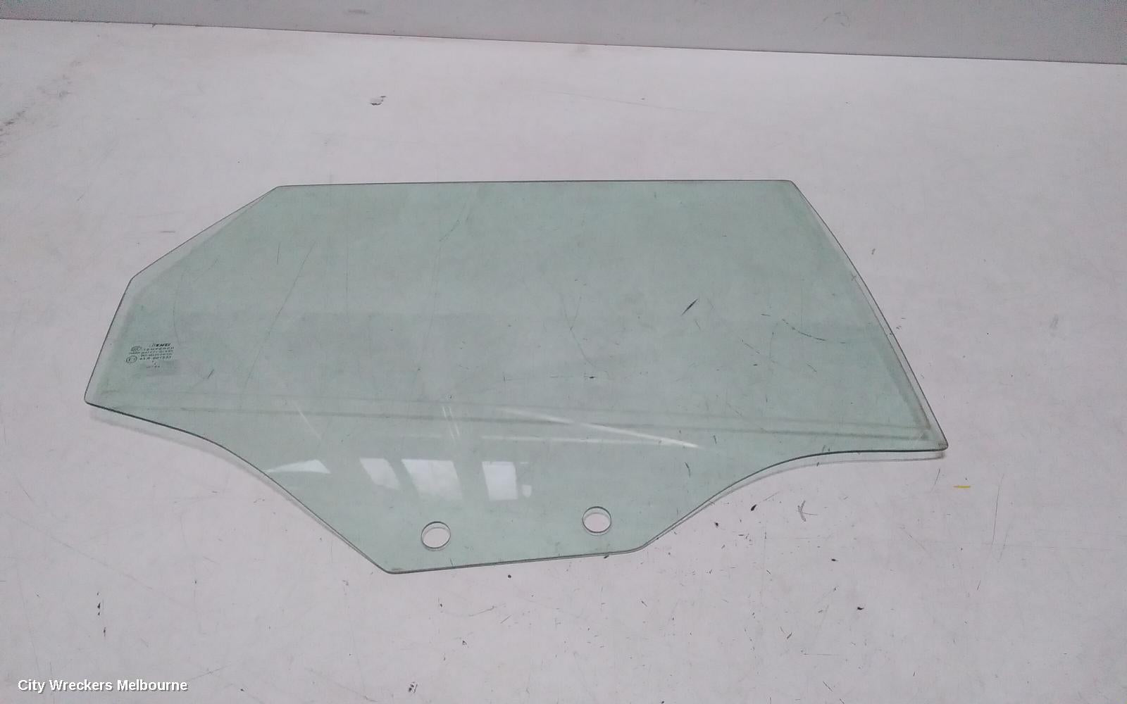 AUDI A3 RIGHT REAR DOOR WINDOW, 8P, 06/2004 - 04/2013 - Image 2