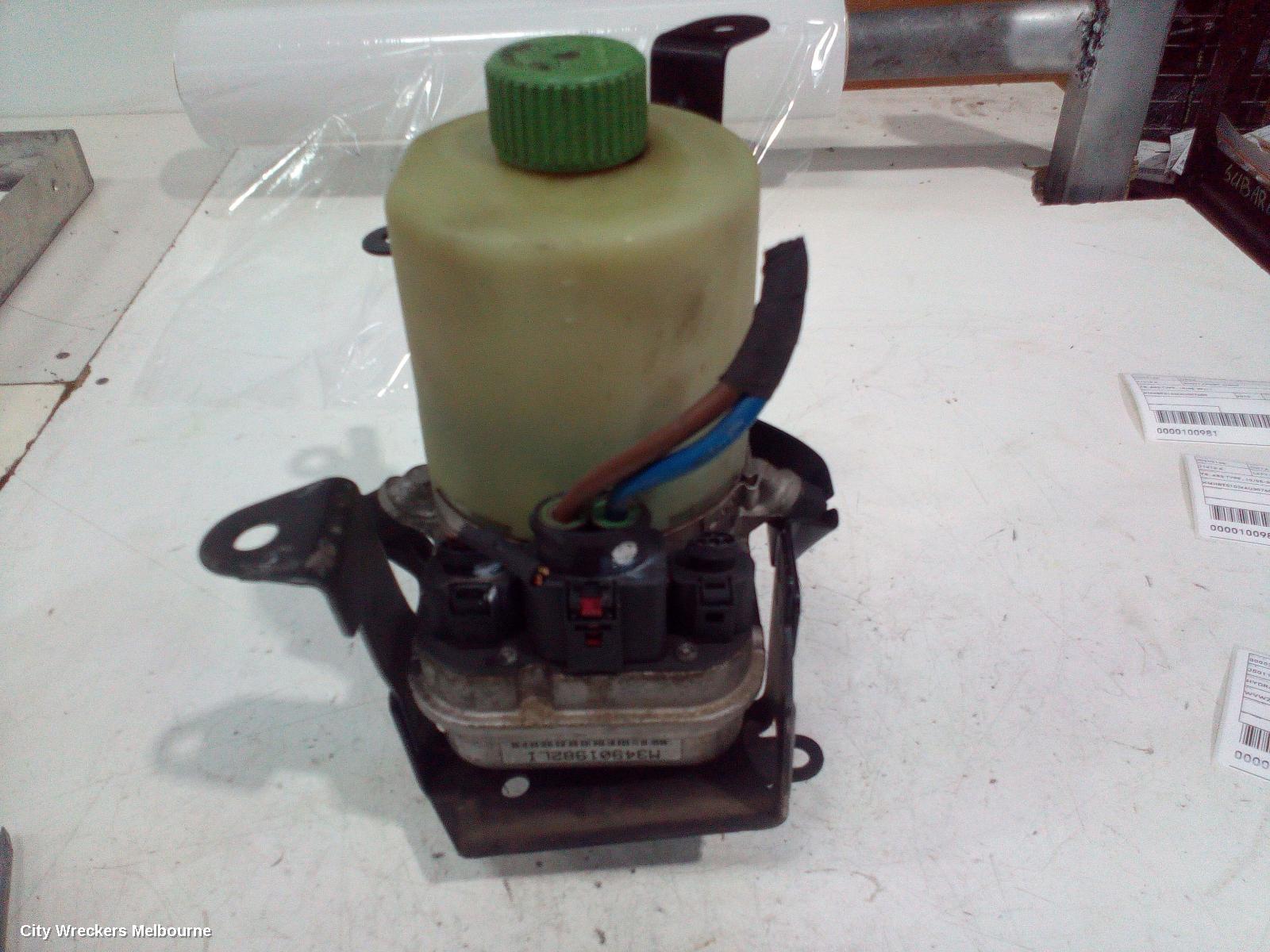 VOLKSWAGEN POLO STEERING PUMP, HYDRAULIC PUMP, PETROL/DIESEL, 6R, 05/2010 - 05/2014 - Image 2