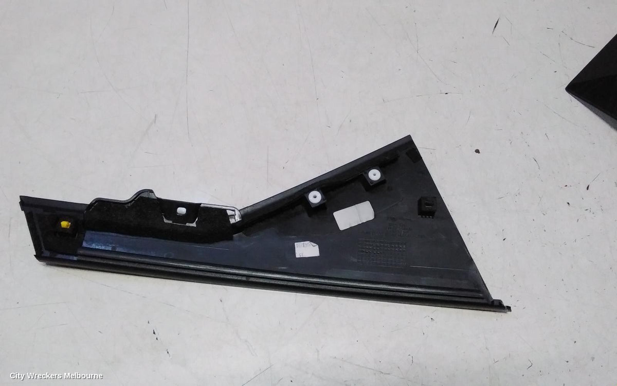 KIA SORENTO DOOR MOULD, LHR REAR MOULD: 139639, LH REAR, MQ4, 02/2020 ONWARDS - Image 3