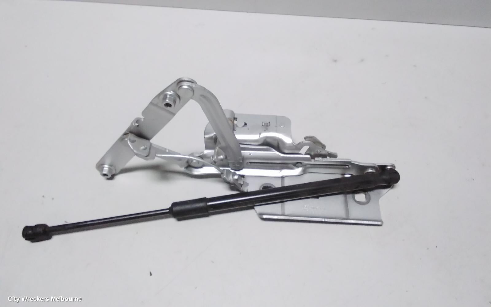 HOLDEN COMMODORE BONNET HINGE/STRUT, ZB, 10/2017 - 12/2020 - Image 3