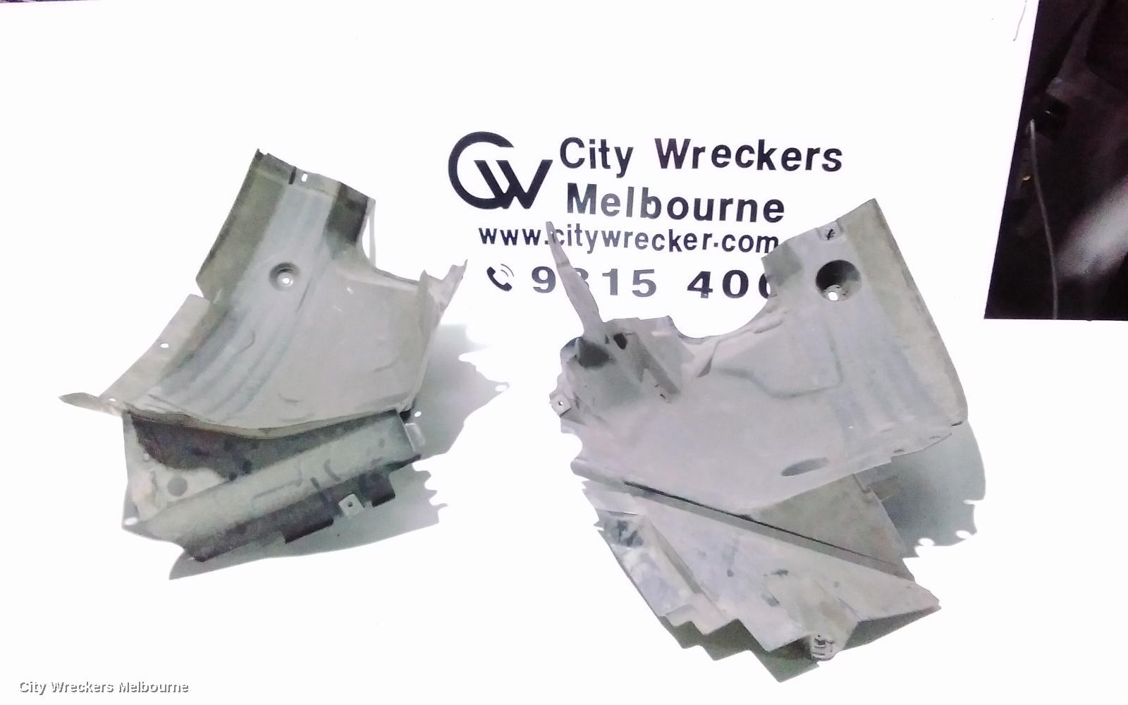 MERCEDES C CLASS RIGHT GUARD LINER, C204, FRONT SECTION, 05/2011 - 01/2015 - Image 1
