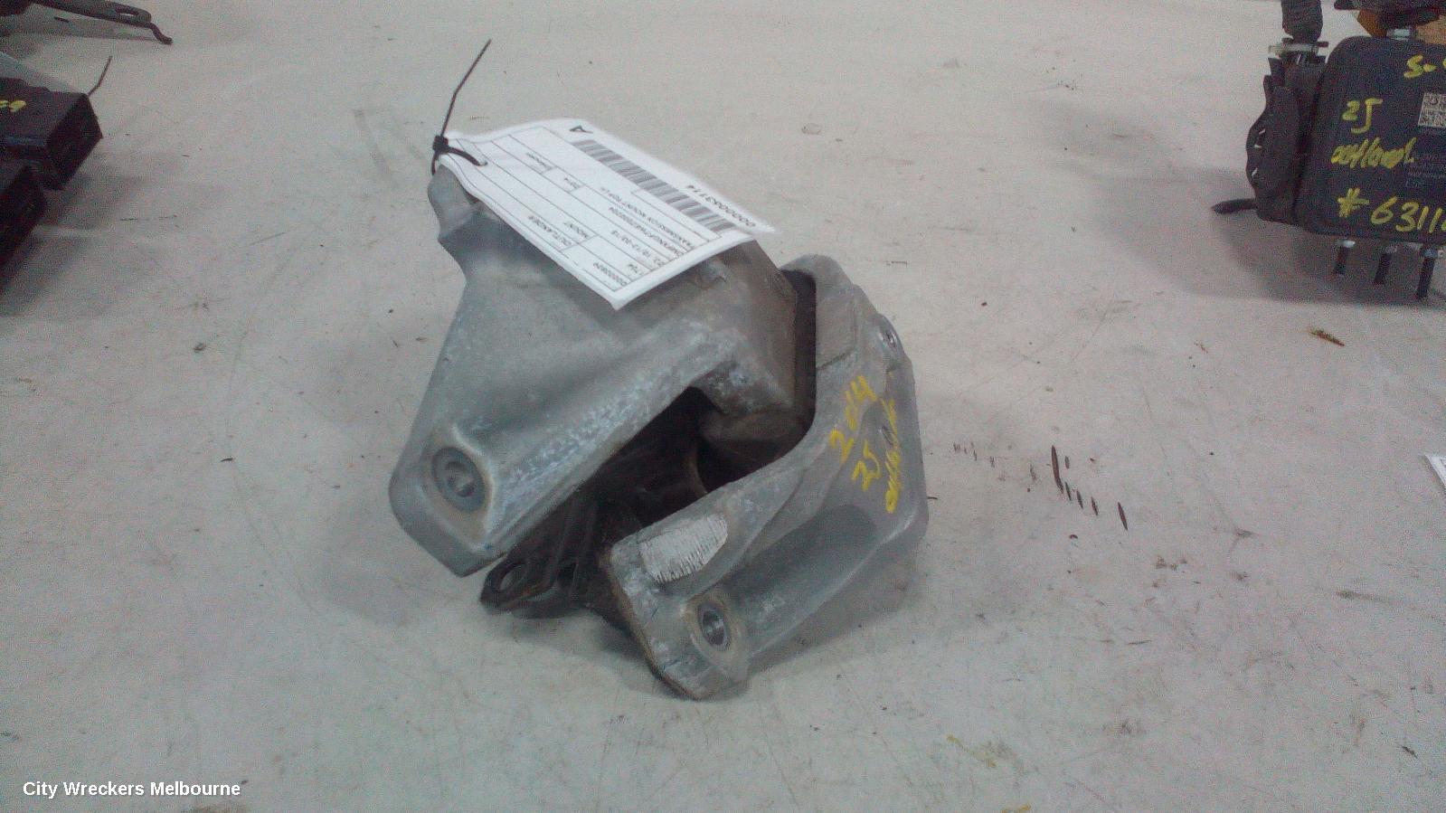 MITSUBISHI OUTLANDER MOUNT, ZJ, 10/2012 - 03/2015 - Image 3
