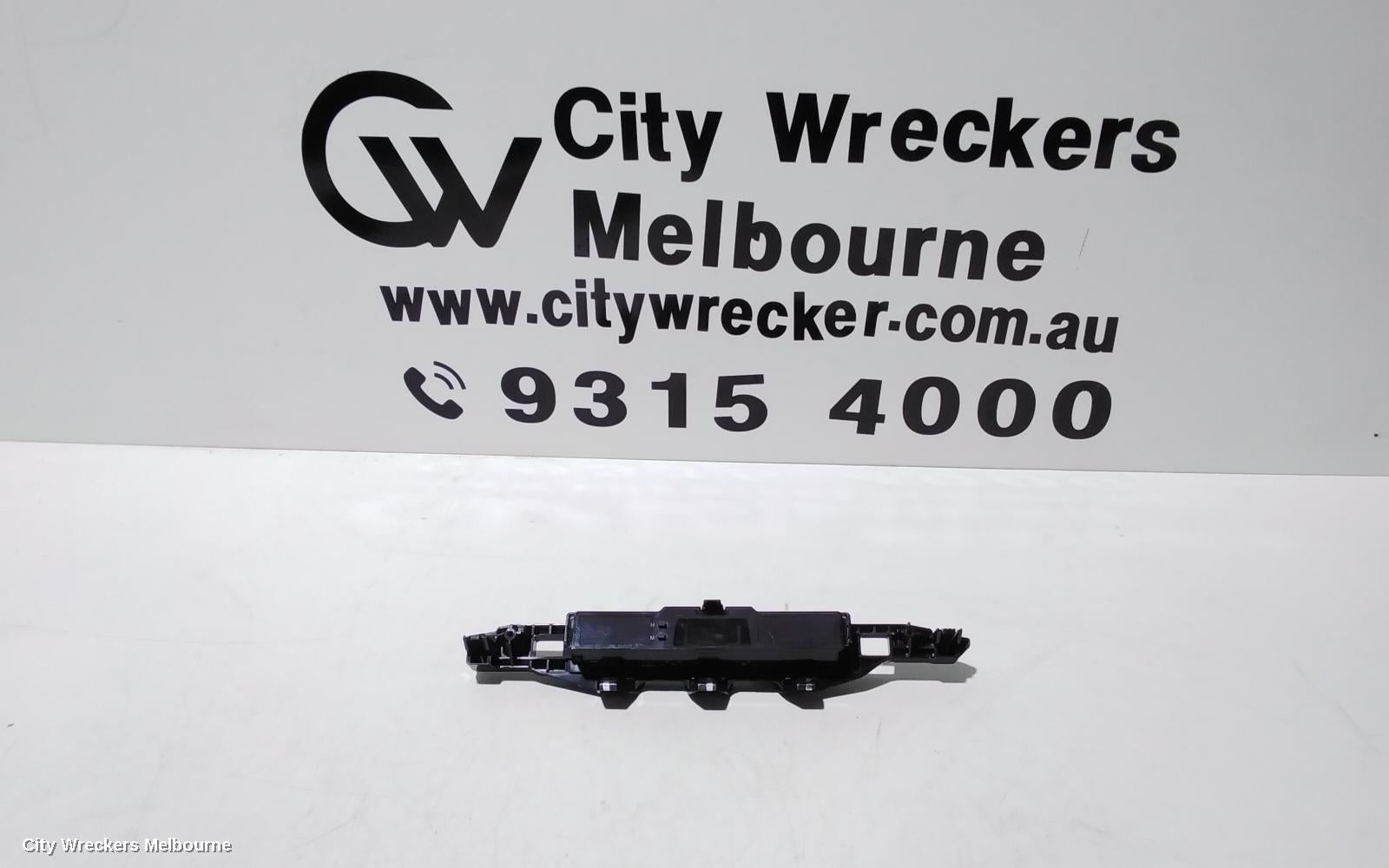 TOYOTA KLUGER CLOCK, XU50 SERIES, 03/2014 - 02/2021 - Image 1