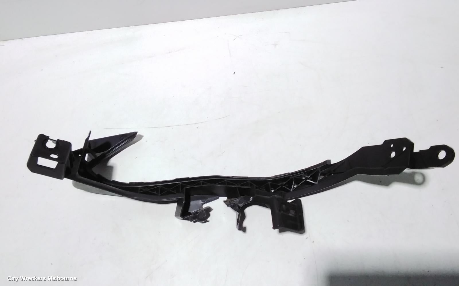 SUBARU XV, G5X, 03/2017 - 06/2023, RHF HEADLIGHT BRACKET * UNDER THE HEADLIGHT *: 92152 - Image 3
