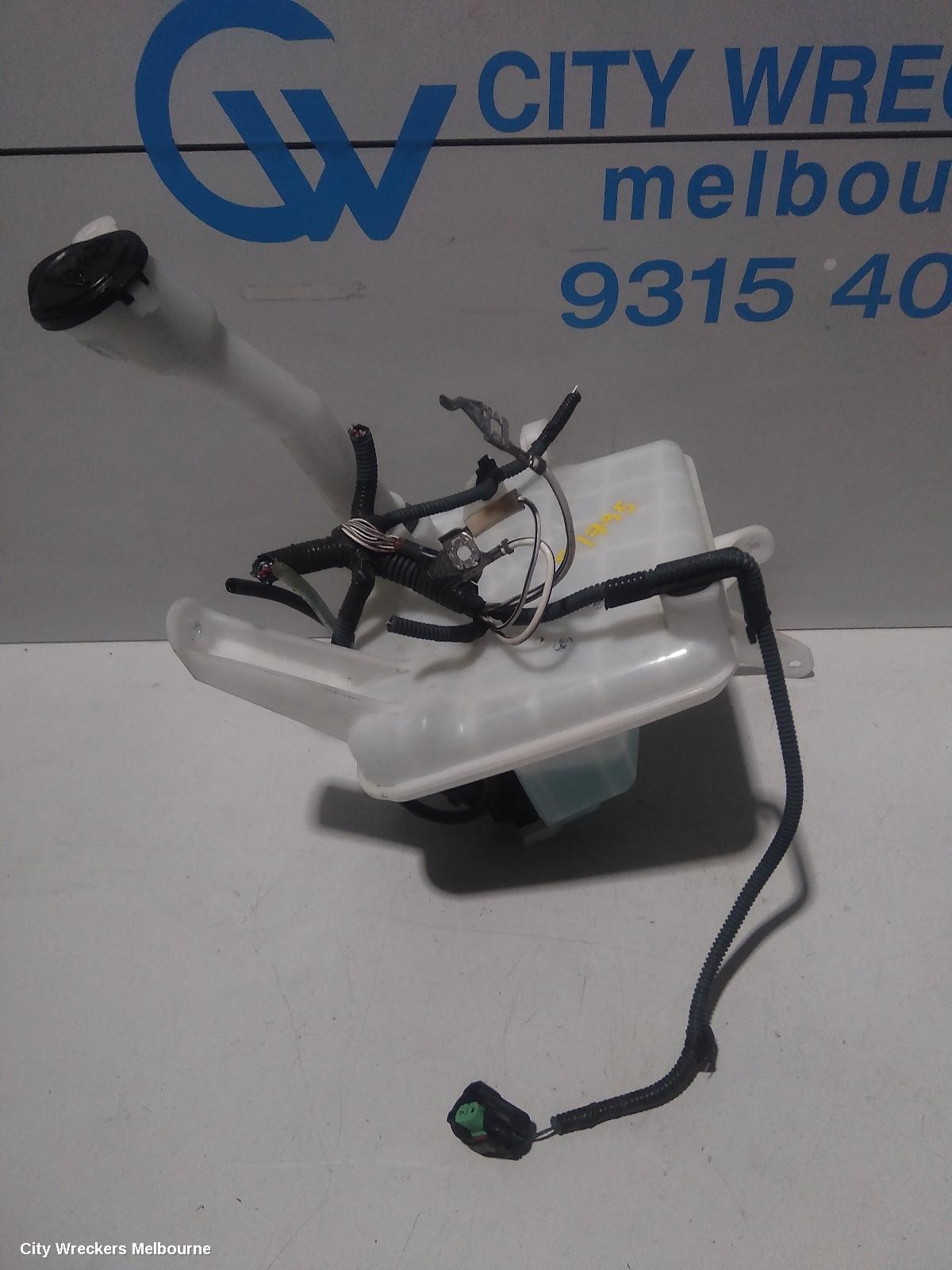 TOYOTA COROLLA WASHER BOTTLE, ZRE182R, HATCH, NON H/LAMP WASHER TYPE, 10/2012 - 06/2018 - Image 1