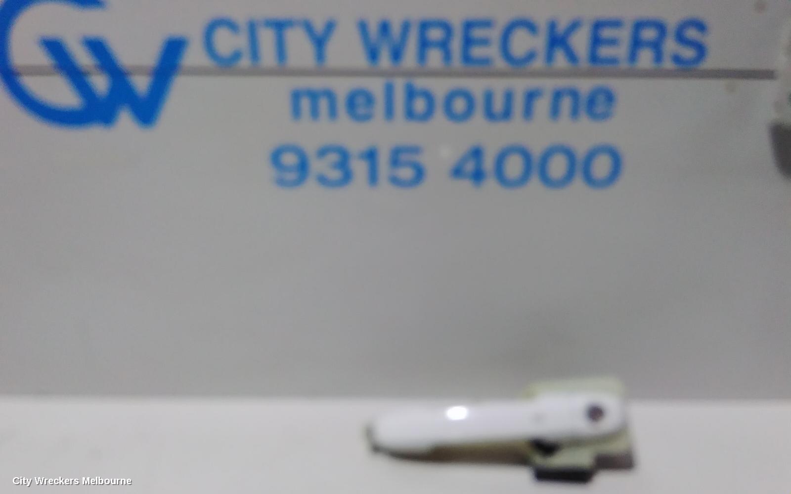 HYUNDAI I30 DOOR HANDLE, OUTER, RH FRONT, COLOUR CODED, FD, 09/2007 ONWARDS2012 - Image 1