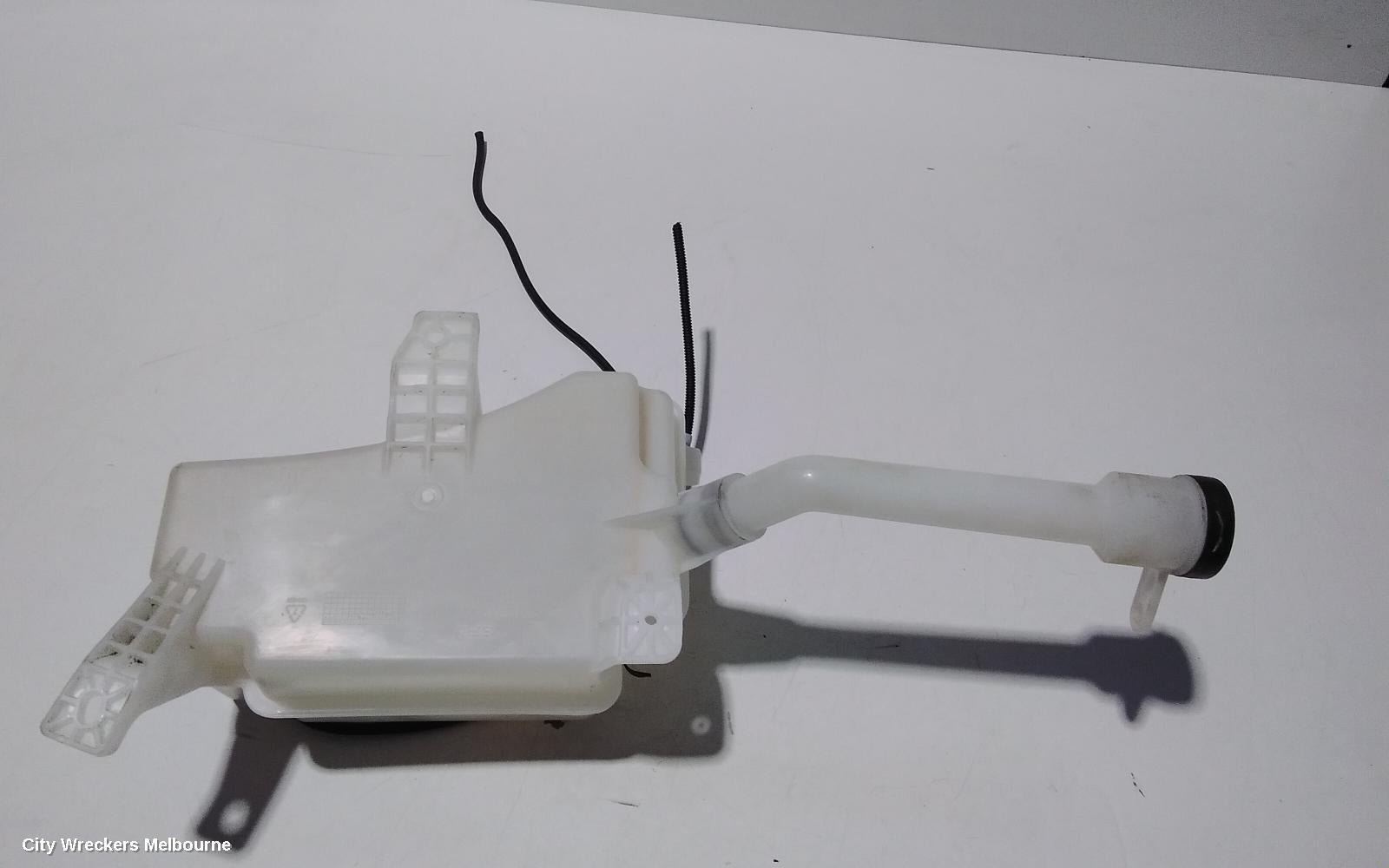 HOLDEN TRAX WASHER BOTTLE, TJ SERIES, 08/2013 - 12/2020 - Image 3