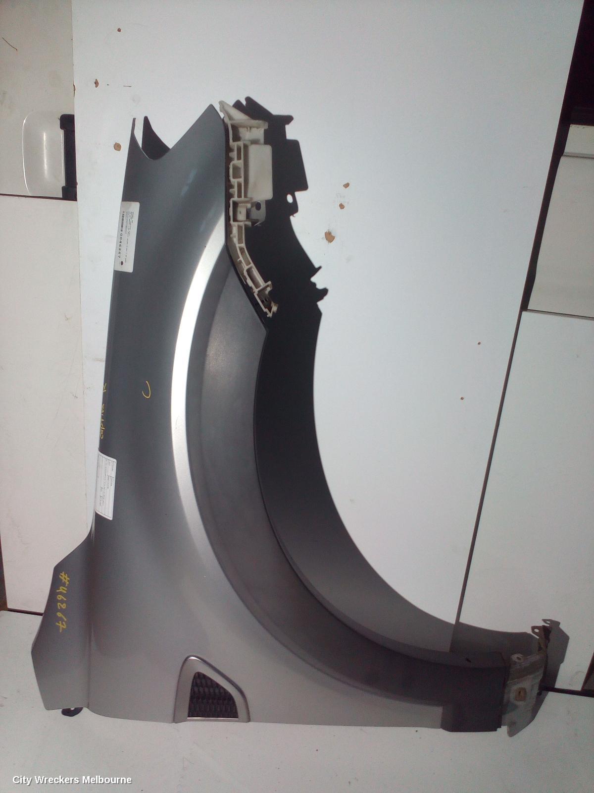 HOLDEN CAPTIVA RIGHT GUARD, CG, CX/LX/SX/CAPTIVA 7 (4TH VIN = C), 09/2006 - 02/2011 - Image 1