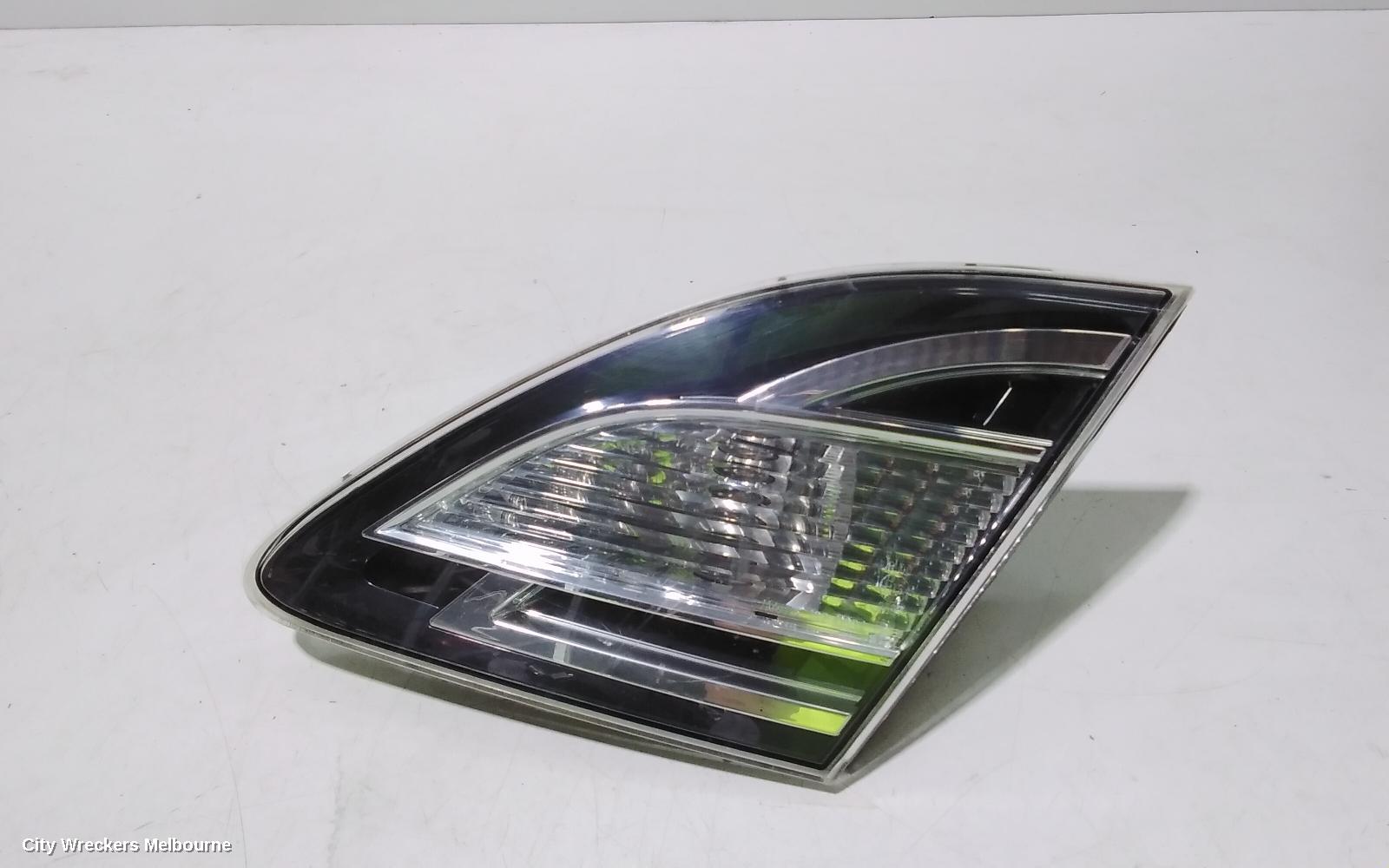 MAZDA 6 REAR GARNISH, BOOTLID LAMP (RH SIDE), GH, 03/2010 - 11/2012 - Image 2