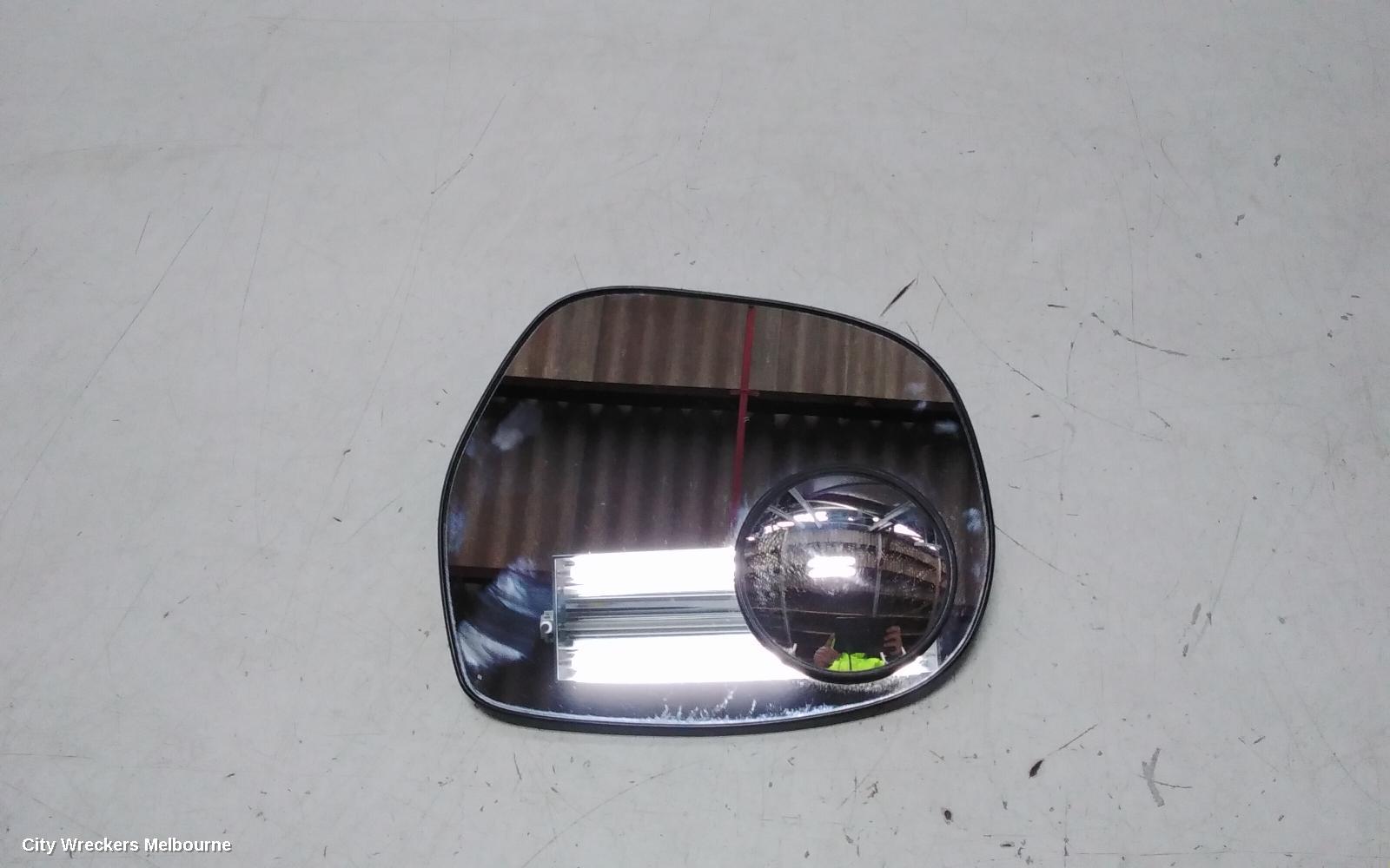 TOYOTA HIACE RIGHT DOOR MIRROR, TRH/KDH, POWER, BLACK (3 WIRE), ROUND PLUG TYPE, 01/2005 - 01/2014 - Image 2