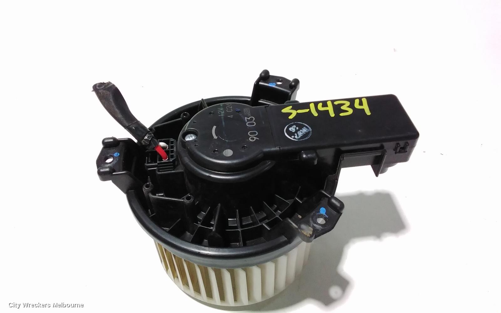 TOYOTA HILUX HEATER FAN MOTOR, 09/2015 ONWARDS - Image 3