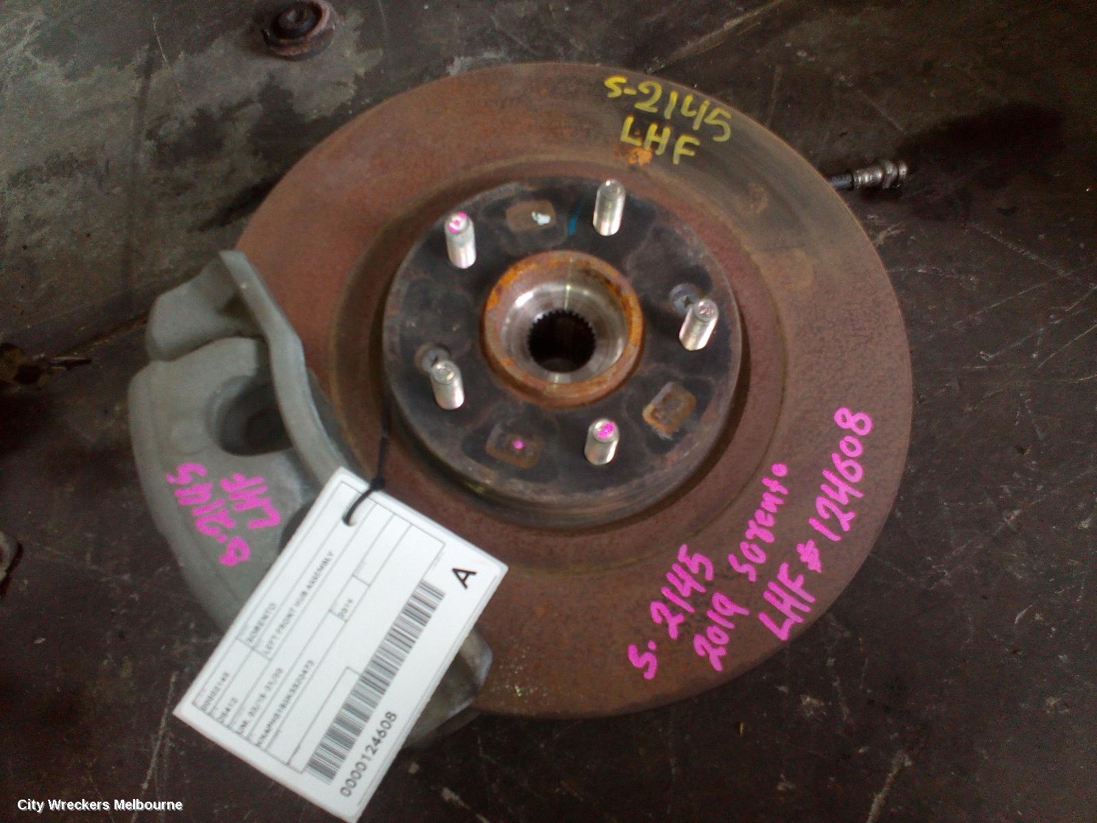 KIA SORENTO LEFT FRONT HUB ASSEMBLY, UM, 03/2015 - 02/2020 - Image 2