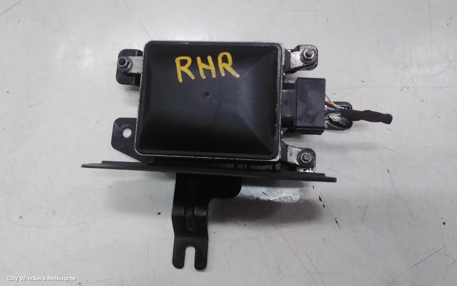 HYUNDAI GENESIS, DH, 11/2014 - 01/2018, 95821-B1100 REAR RIGHT BLIND SPOT SENSOR : 141404 - Image 1