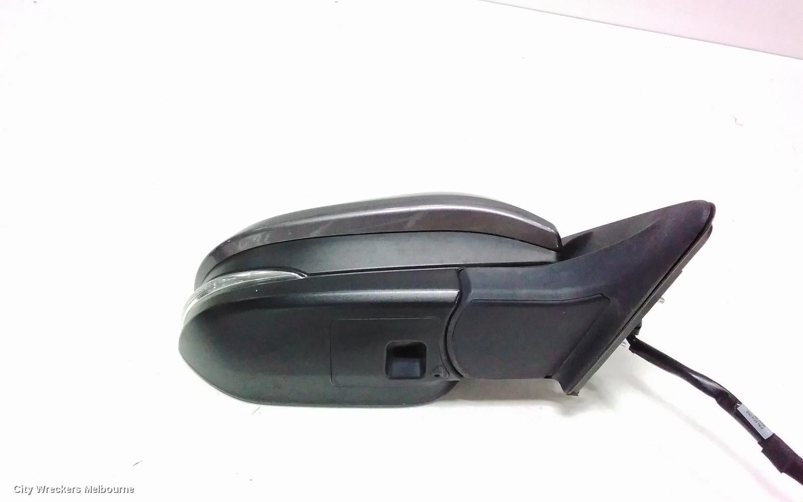 TOYOTA KLUGER RIGHT DOOR MIRROR, GSU50/GSU55, GRANDE, HEATED, W/ MEMORY FUNCTION & BLIND SPOT TYPE, 12/2013 - 10/2016 - Image 3