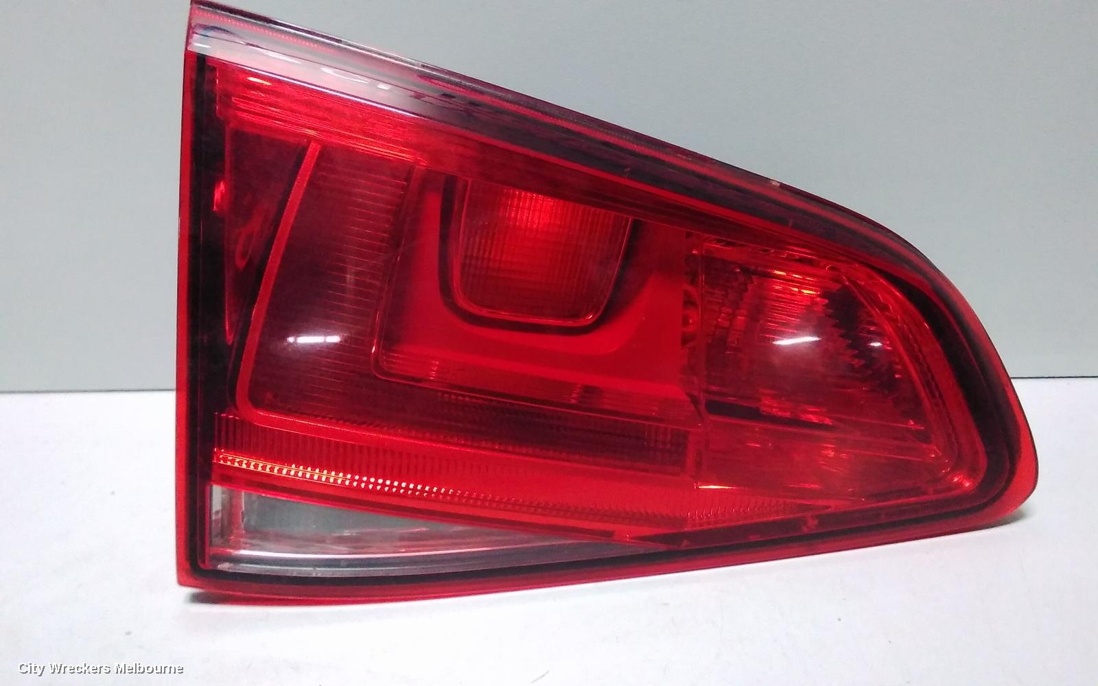 VOLKSWAGEN GOLF REAR GARNISH, TAILGATE LAMP (LH SIDE), GEN 7, HATCH, 03/2013 - 03/2017 - Image 3