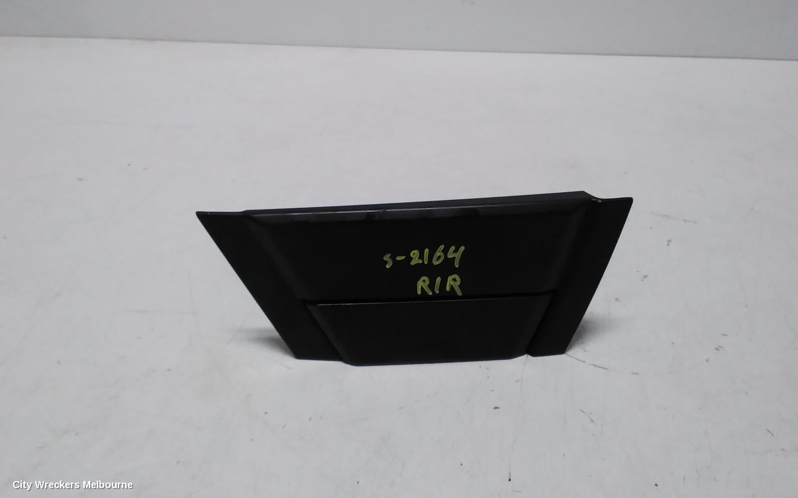 HONDA HRV DOOR HANDLE, OUTER, RH REAR, RV, 12/2021 ONWARDS - Image 1