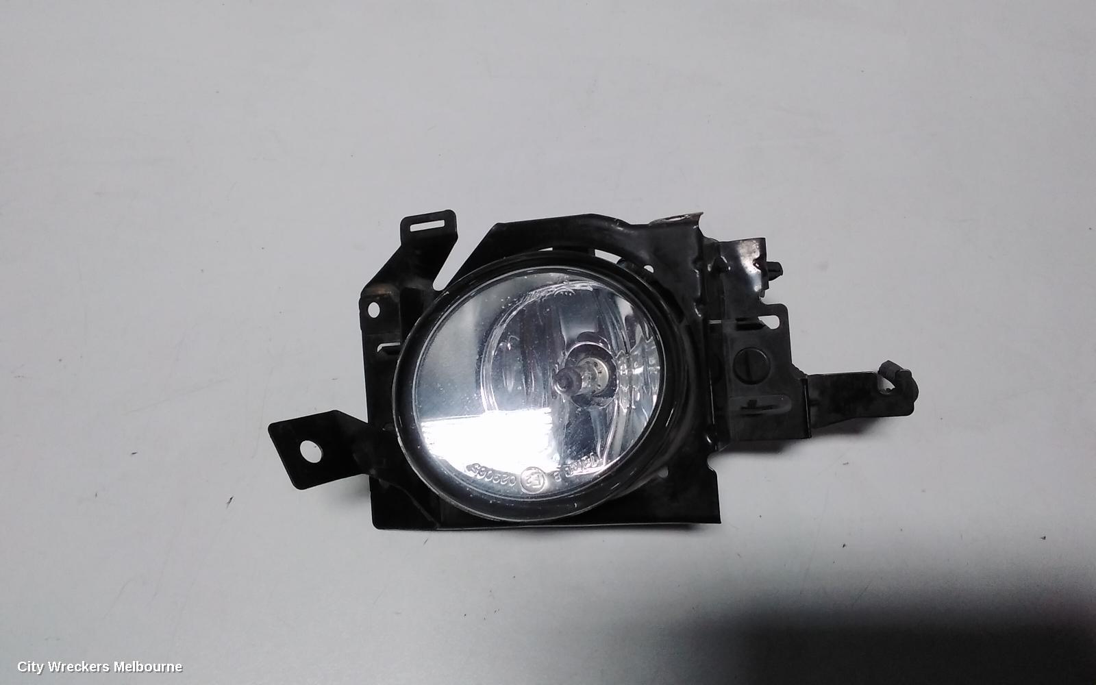 NISSAN MAXIMA RIGHT INDICATOR/FOG/SIDE, BUMPER FOGLAMP, J32, 05/2010 - 09/2014 - Image 3