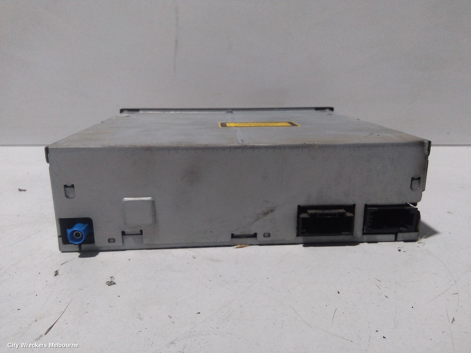AUDI Q7 RADIO/CD/DVD/SAT/TV, DVD NAVIGATION UNIT, 4L, 09/2006 - 04/2011 - Image 3