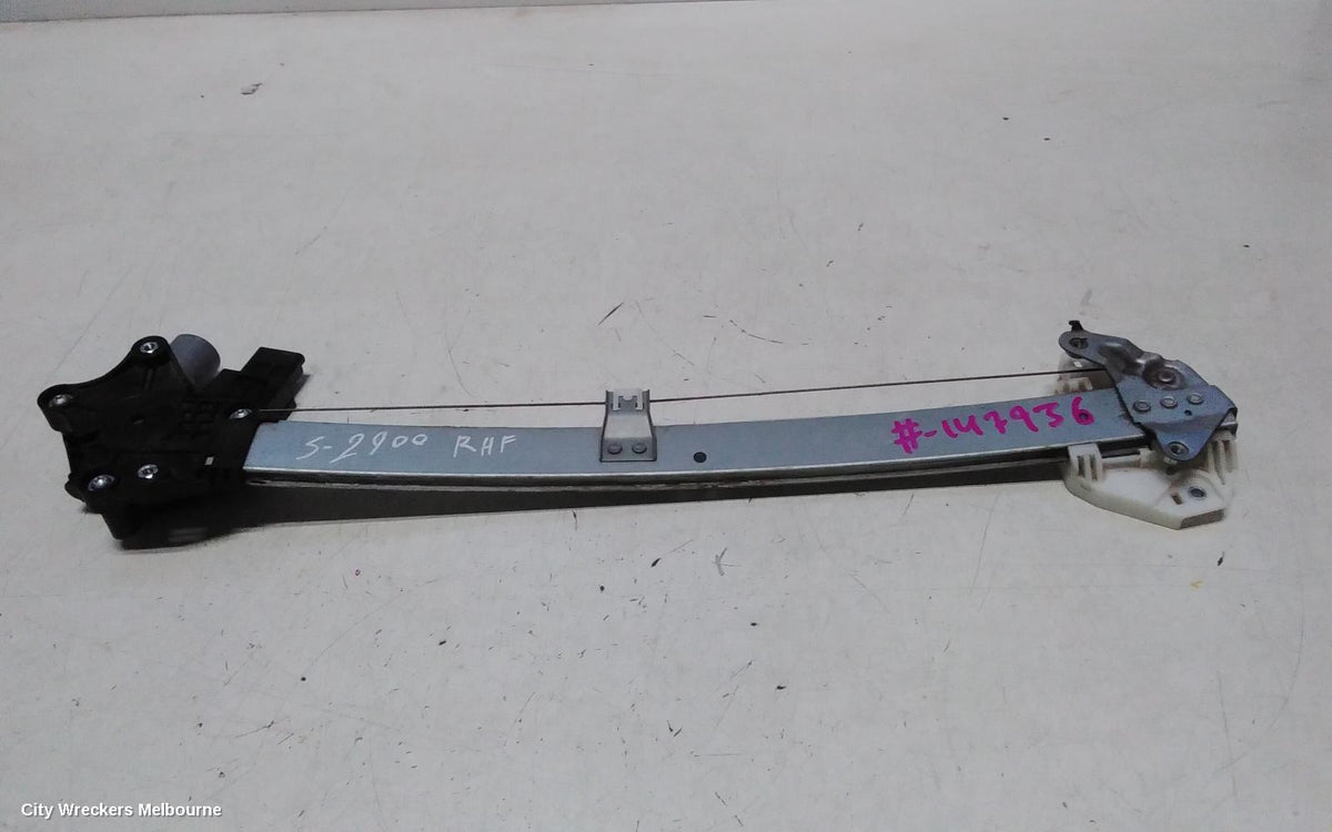 MITSUBISHI OUTLANDER RIGHT FRONT WINDOW REG/MOTOR, DOOR REG ASSY (REG AND MOTOR), ZM, 08/2021 ONWARDS - Image 2