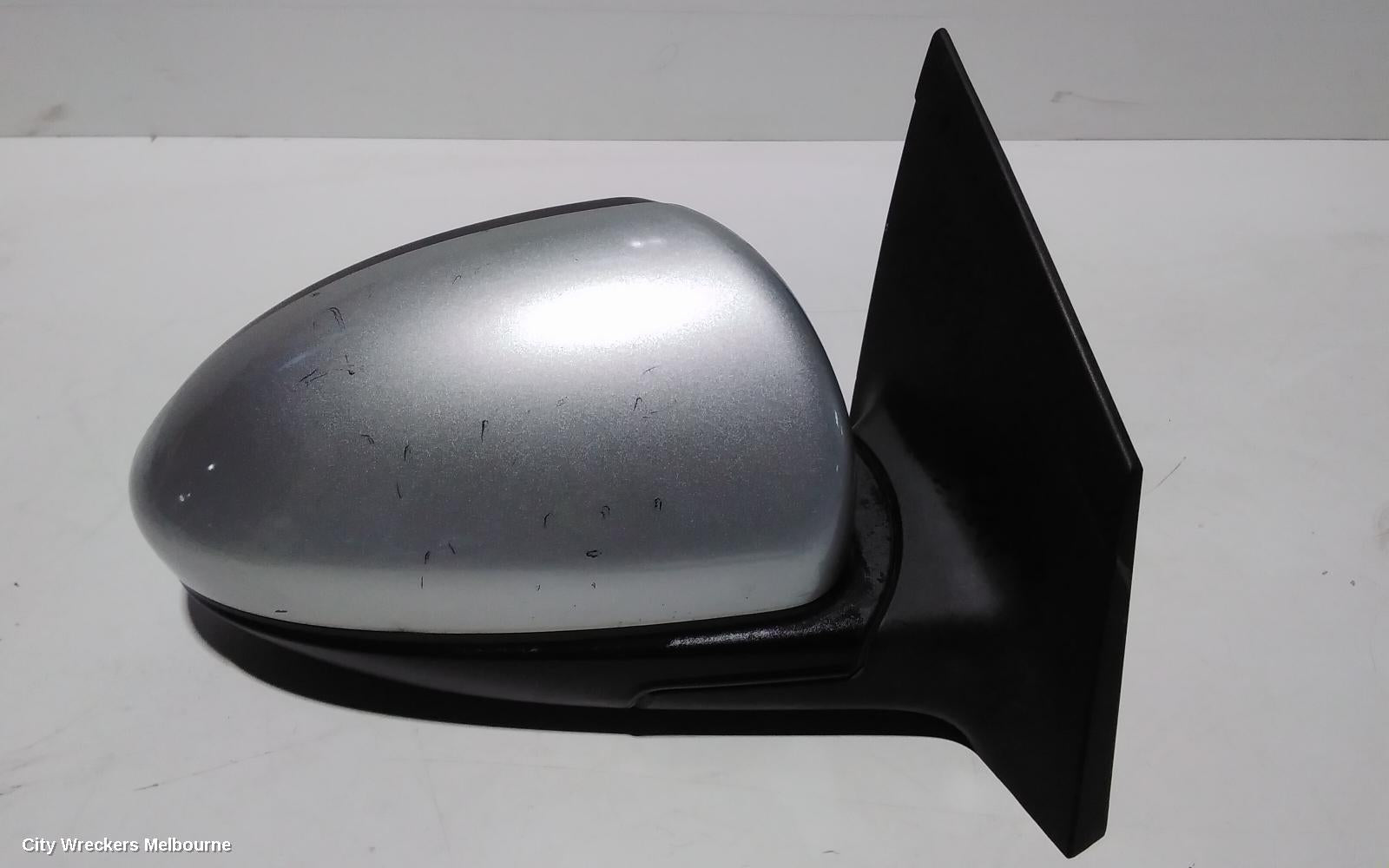 HOLDEN CRUZE RIGHT DOOR MIRROR, JG-JH, NON INDICATOR TYPE, 03/2009 - 01/2017 - Image 1